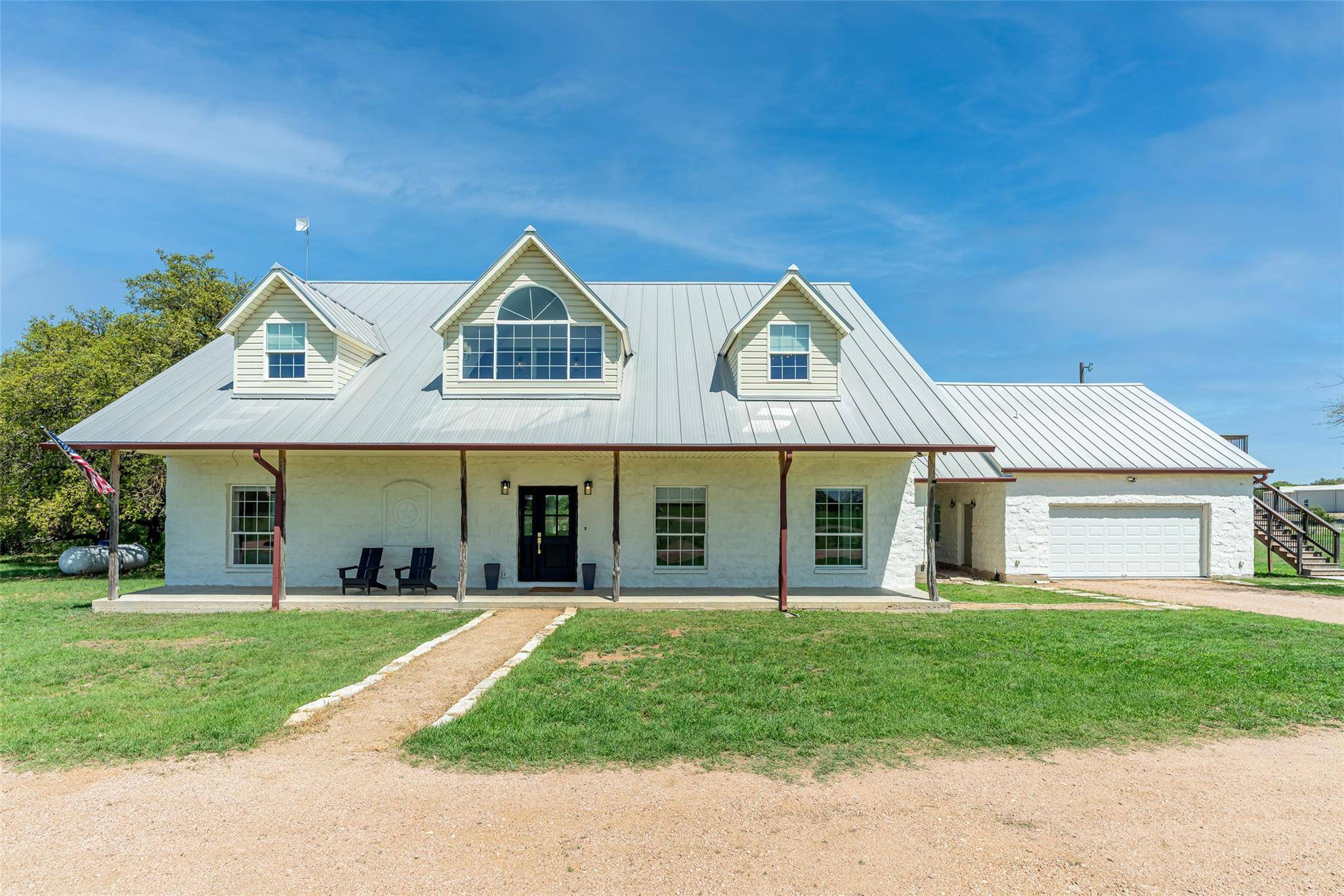 290 County Road 207, Liberty Hill, TX 78642