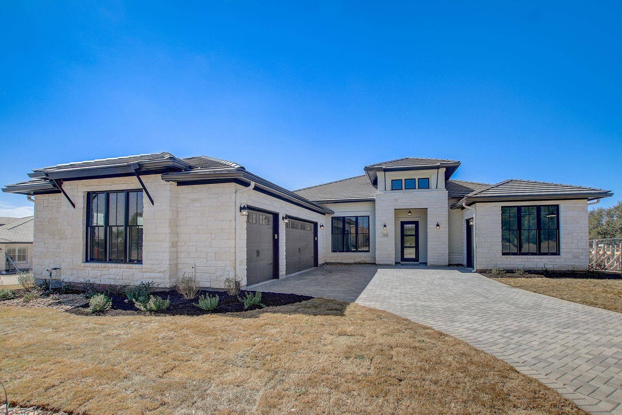 902 Flint Ridge TRL, Georgetown, TX 78628