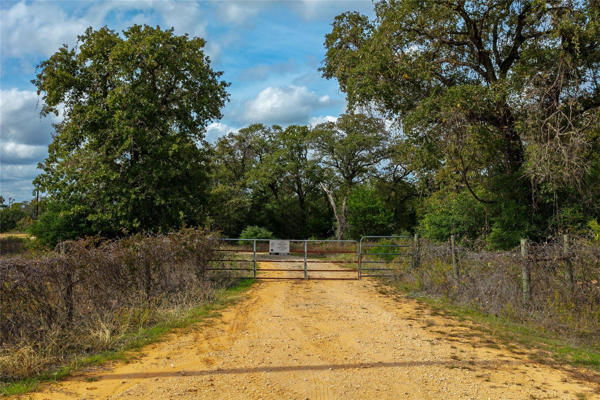 9675 Private Road 1014 RD, Rockdale, TX 76567