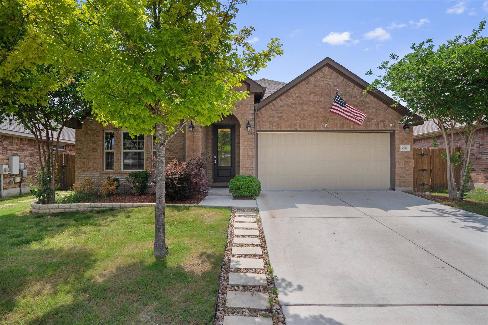 708 Hereford LOOP, Hutto, TX 78634