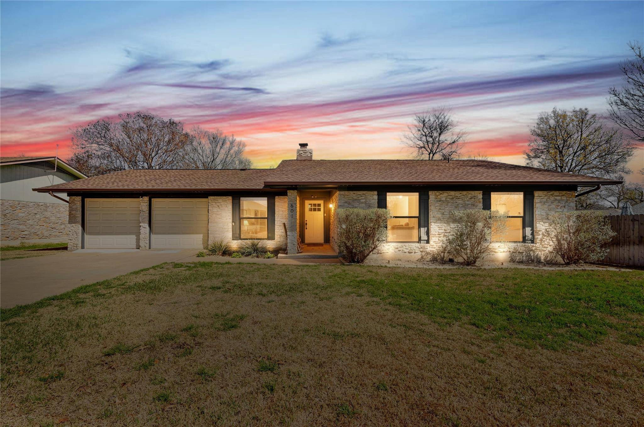 601 Deepwood DR, Round Rock, TX 78681