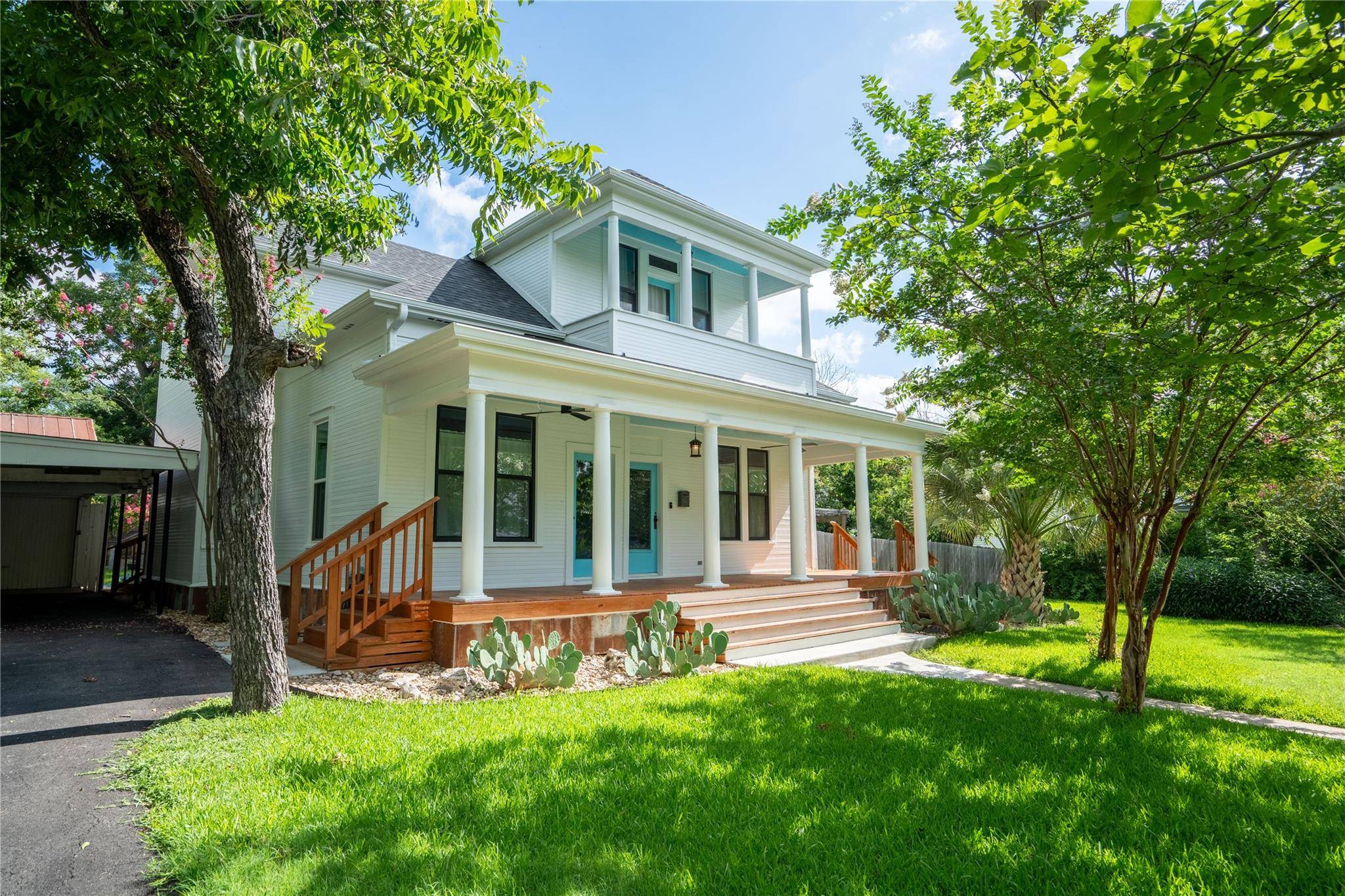 708 W 7th ST, Taylor, TX 76574