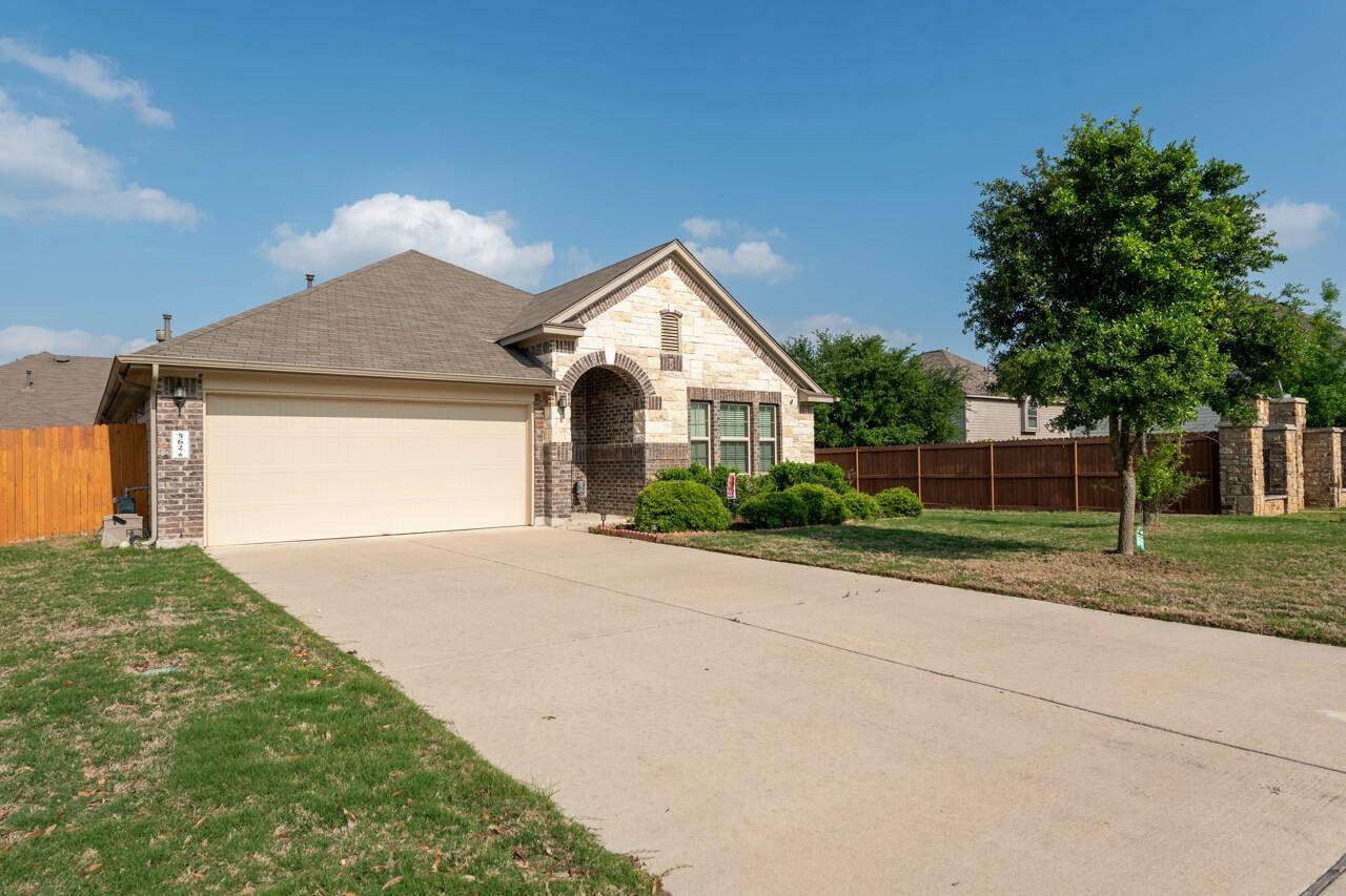 562 Sweet Gum DR, Kyle, TX 78640