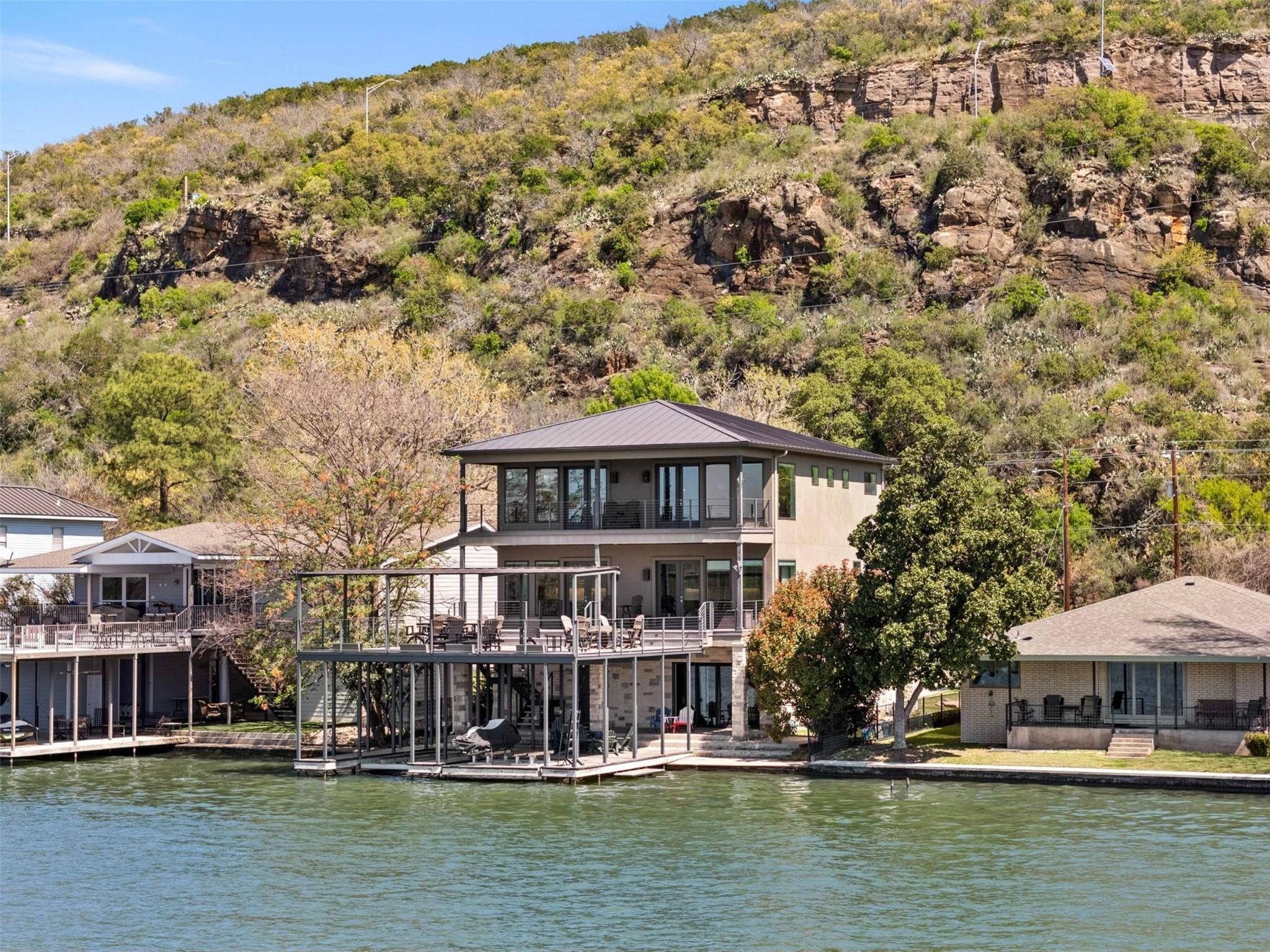 926 Scenic LOOP, Kingsland, TX 78639