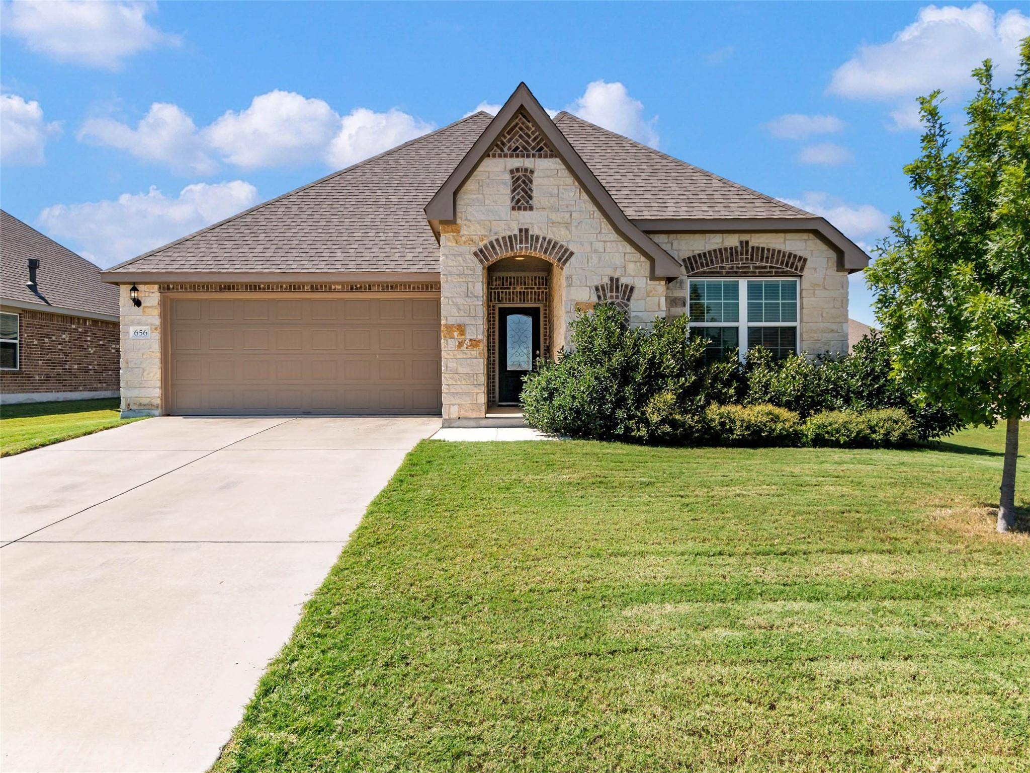 656 Ridgemeadow DR, New Braunfels, TX 78130