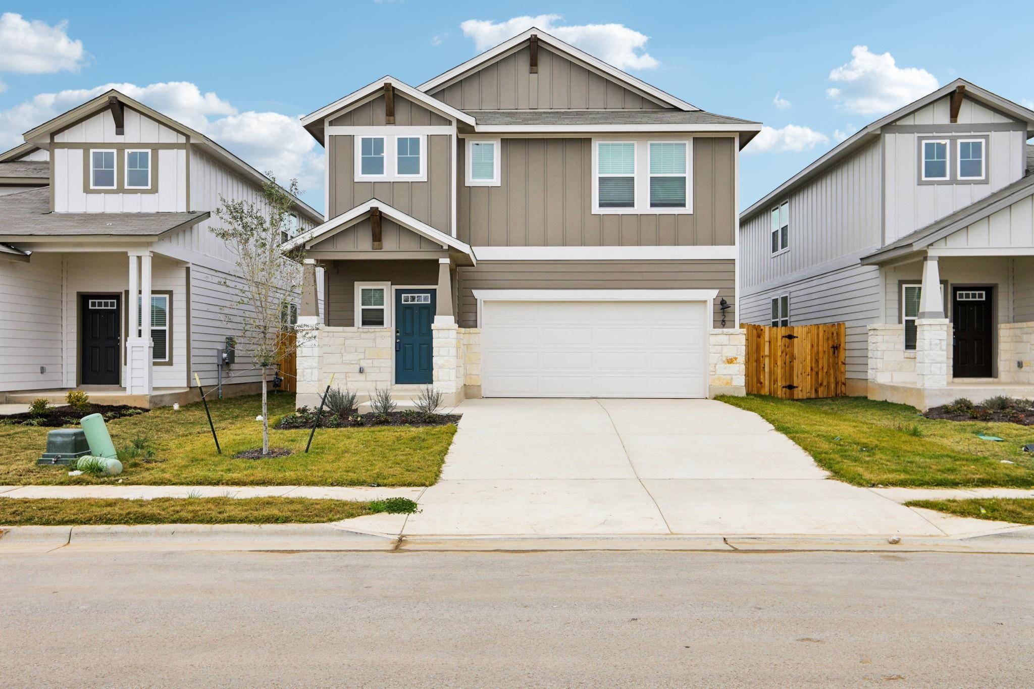 129 Greenway LN, Georgetown, TX 78628