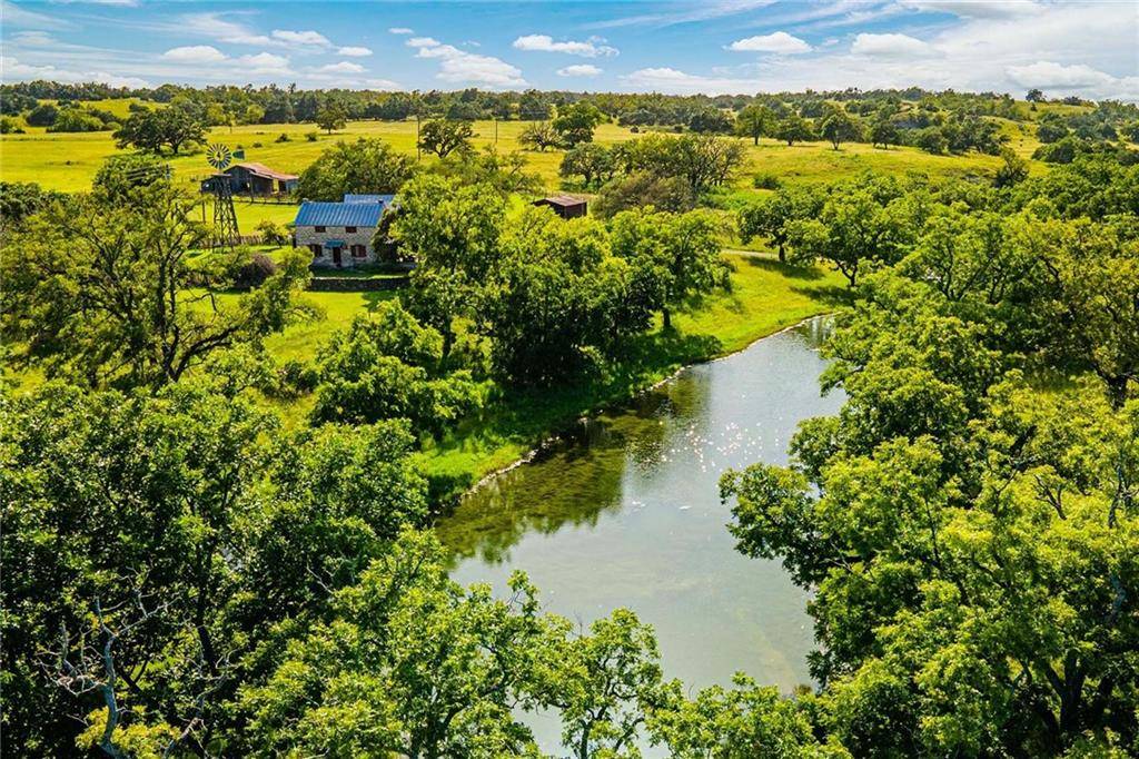 7933 W US Hwy 290 HWY, Fredericksburg, TX 78624