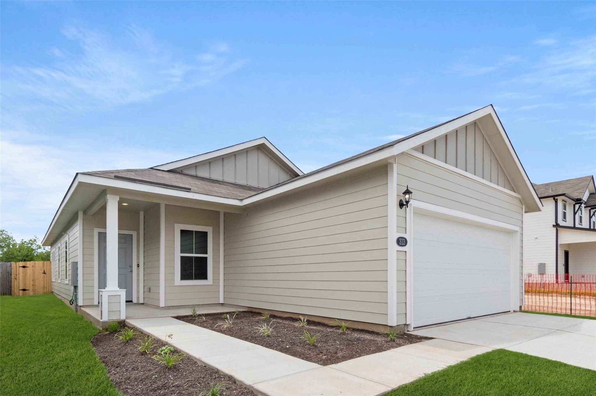 313 Haywood CRES, Maxwell, TX 78656