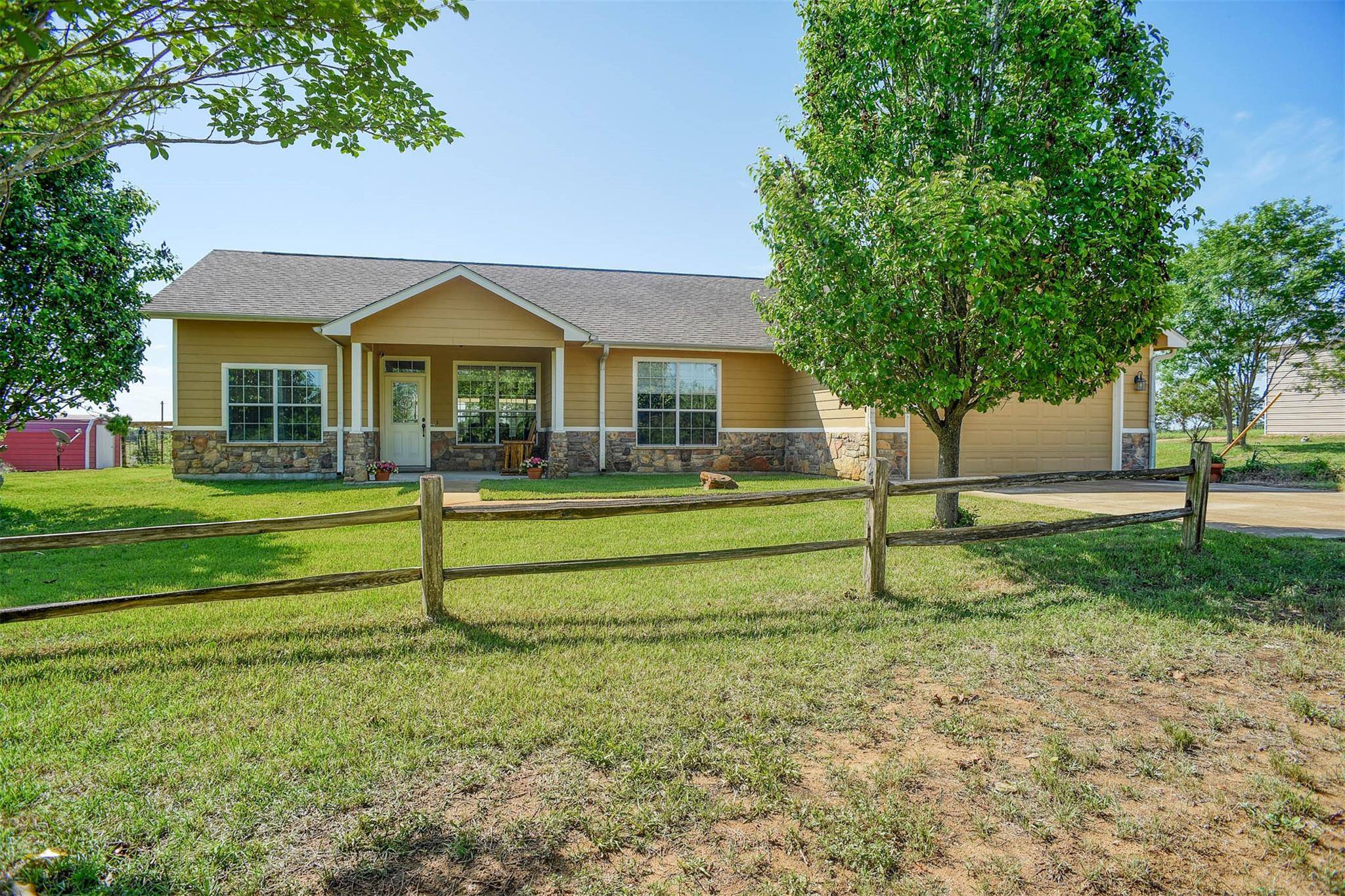 937 Highway 21 E, Bastrop, TX 78602