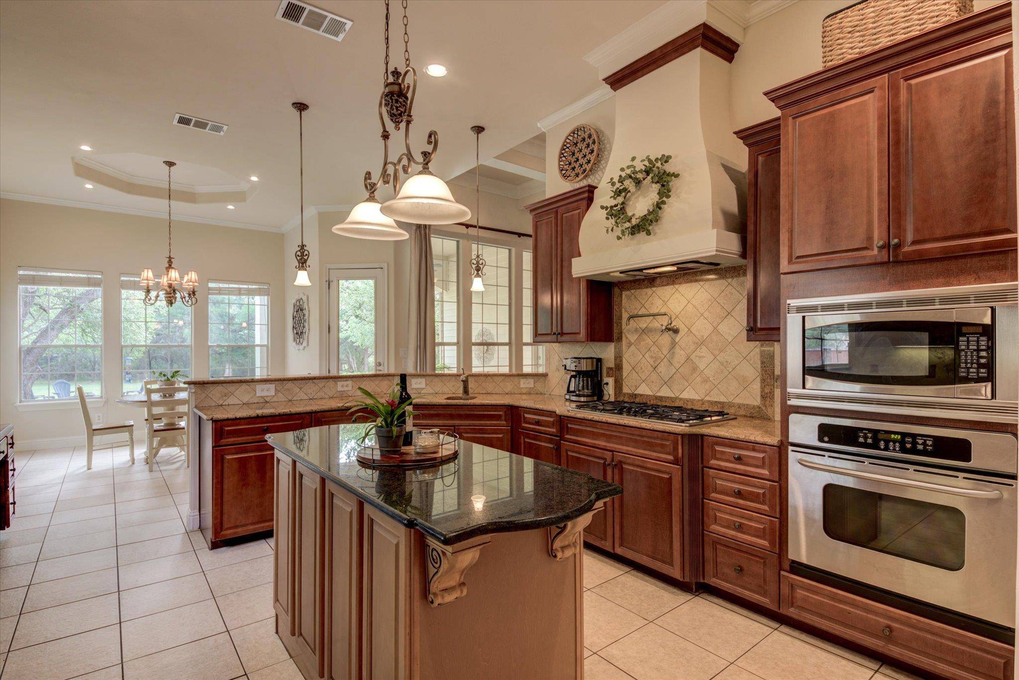 185 Ware DR, Buda, TX 78610
