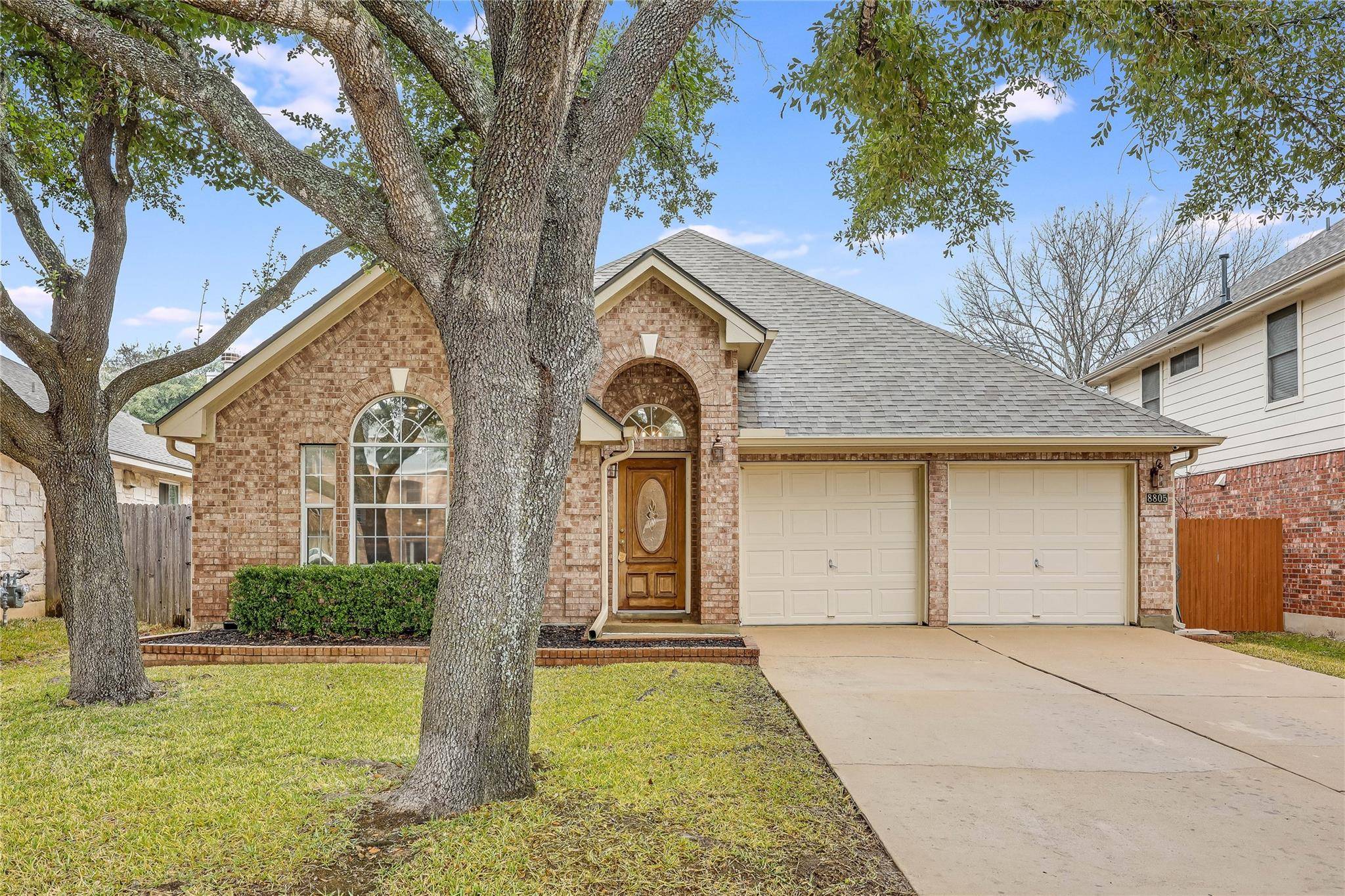 8805 Glen Canyon DR, Round Rock, TX 78681