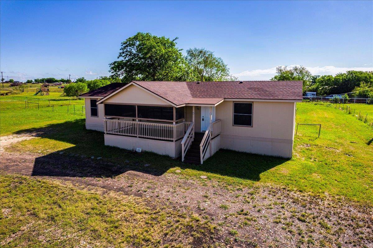 111 Dustins DR, Kyle, TX 78640
