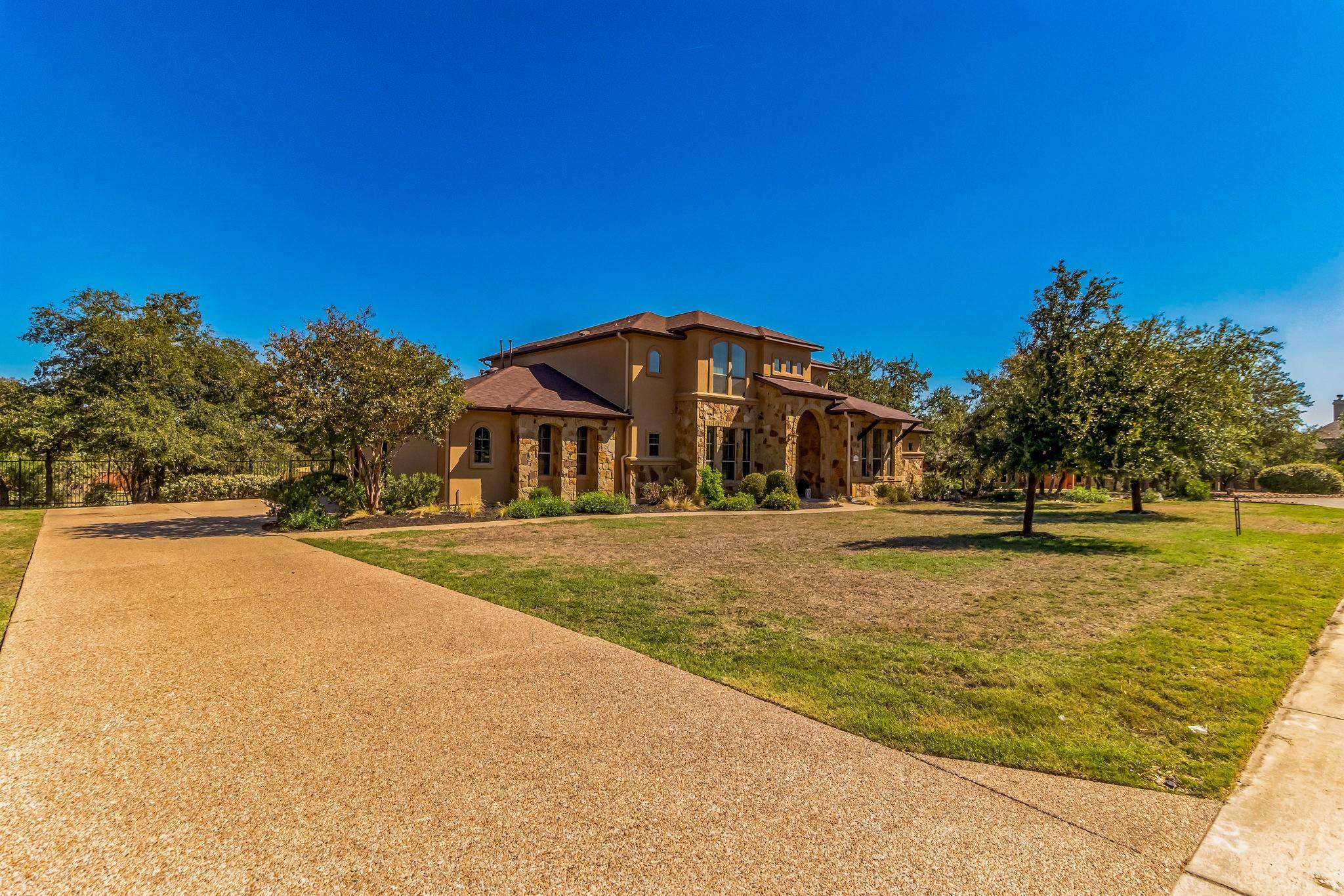 1004 Lucinda TER, Georgetown, TX 78628