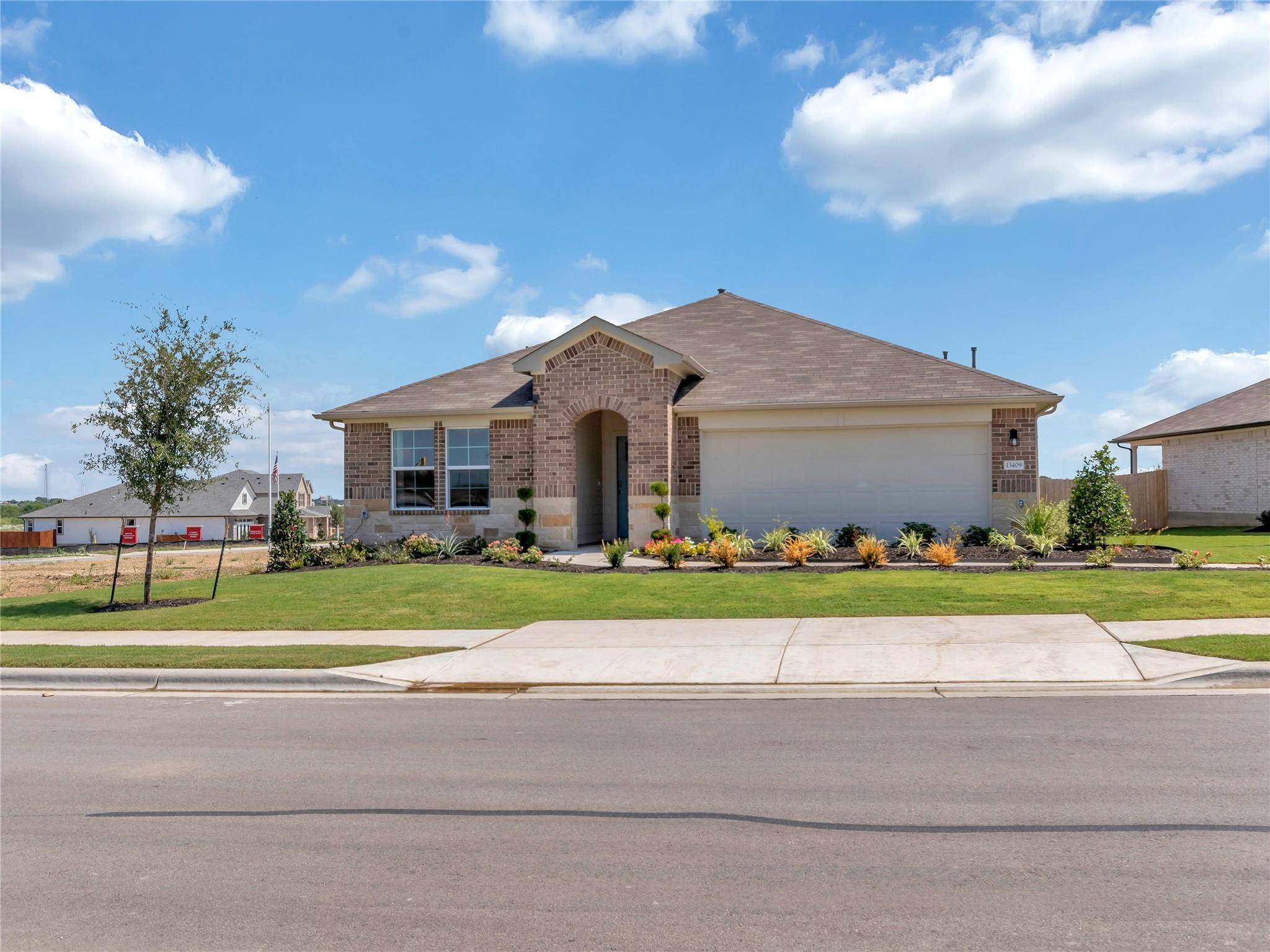 121 Bruin Paw DR, Georgetown, TX 78628