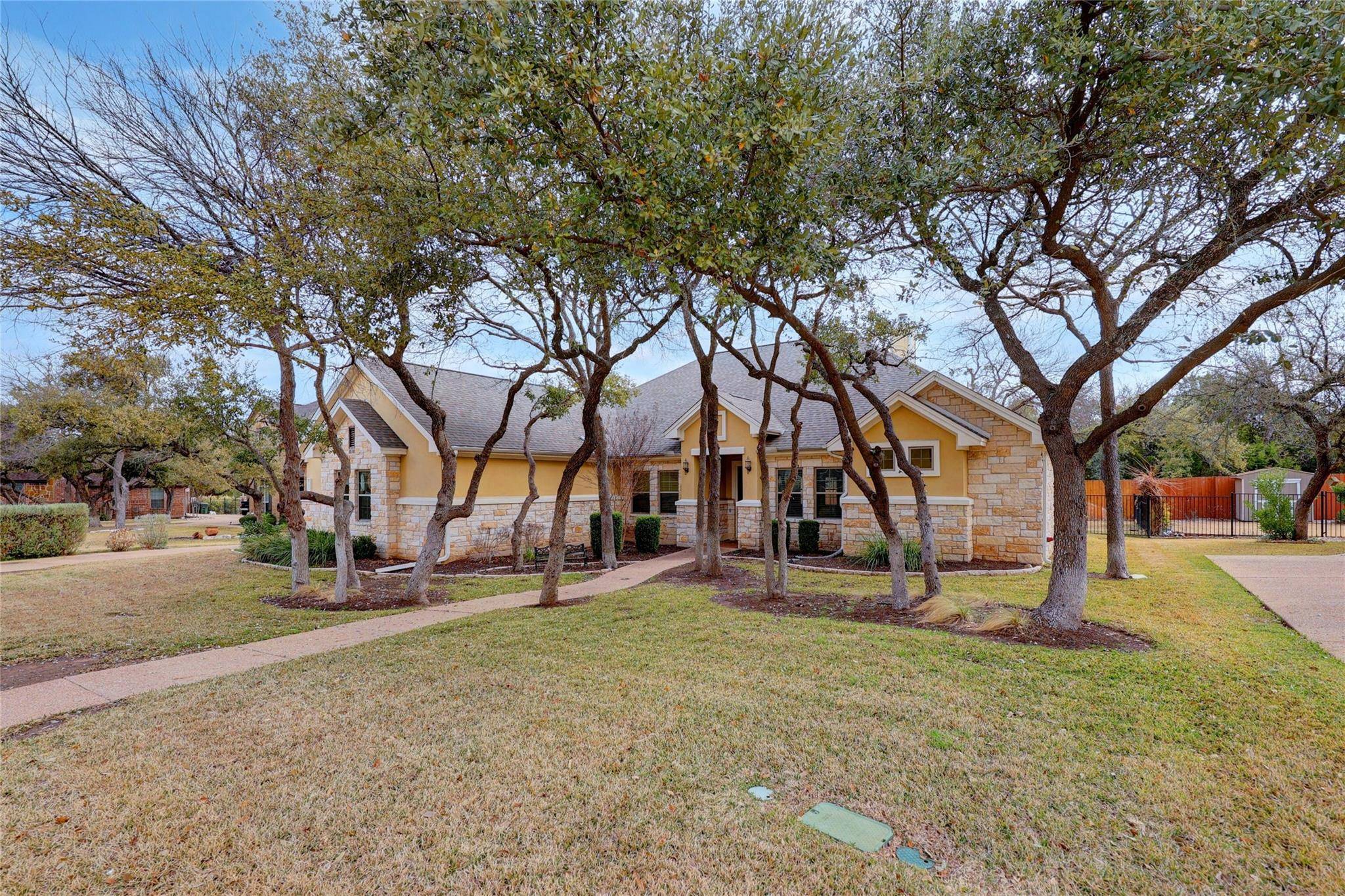 909 Shinnecock Hills DR, Georgetown, TX 78628