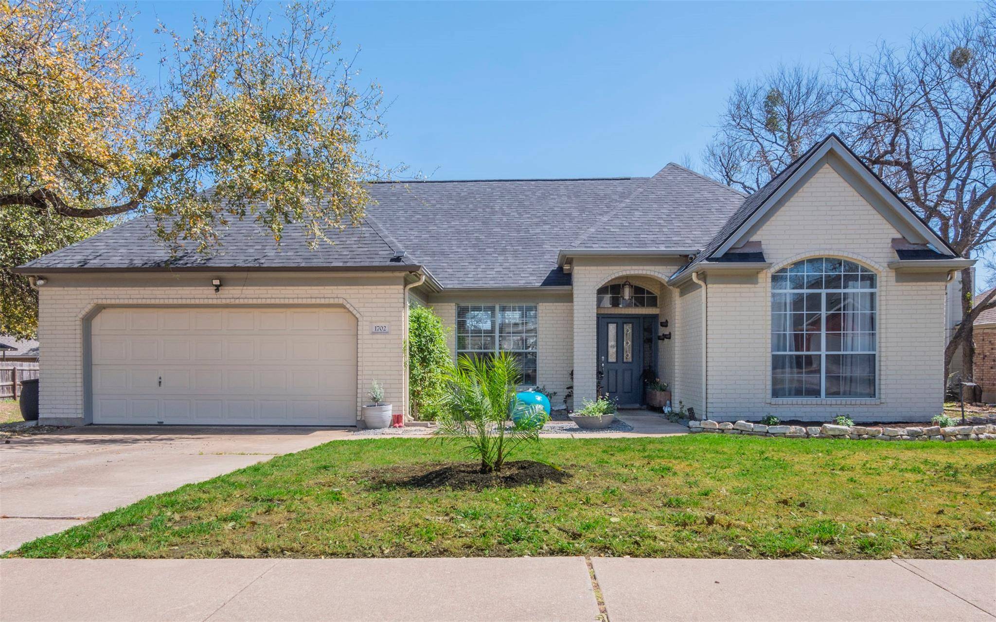 1702 Autumn Fire DR, Cedar Park, TX 78613