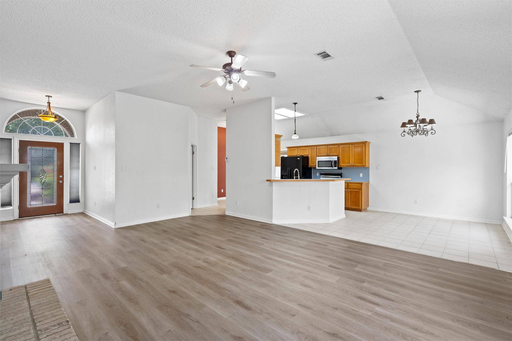 2403 Raintree PATH, Round Rock, TX 78664