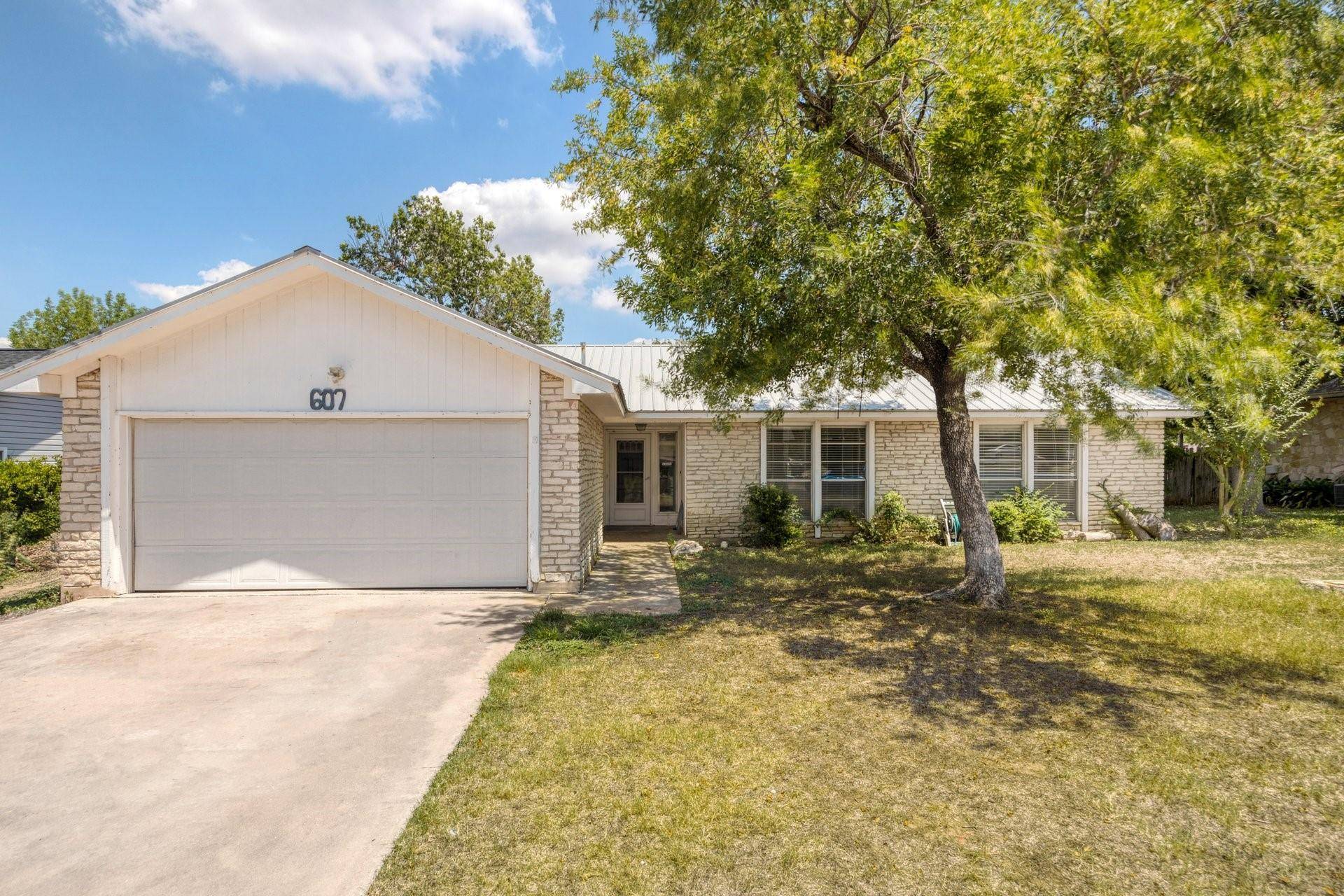 607 Hillbrook DR, Round Rock, TX 78681