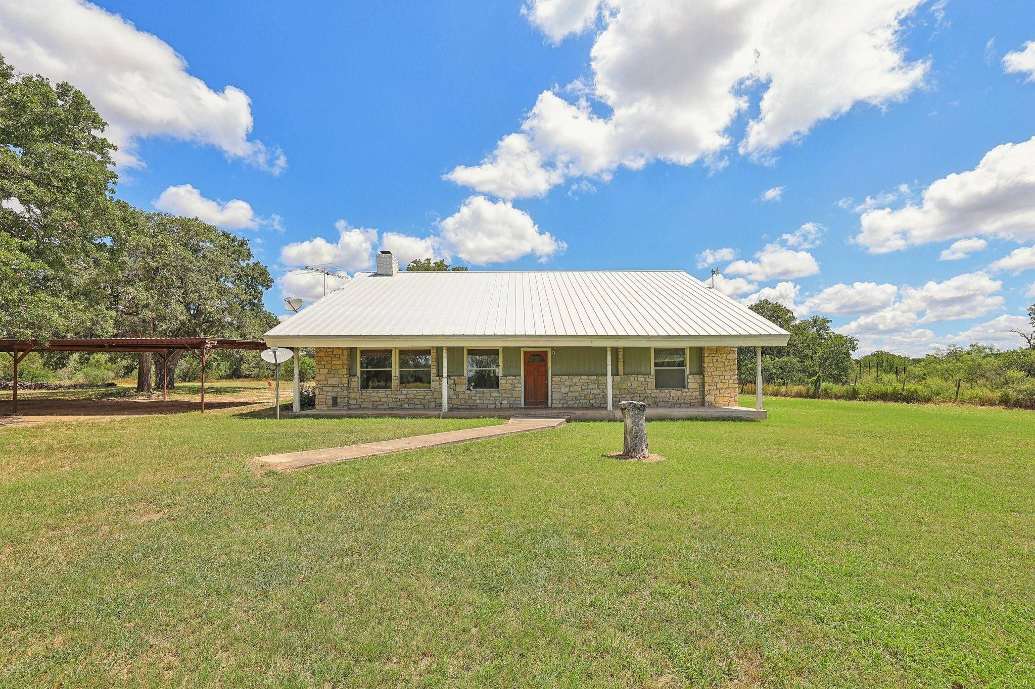 2715 Crider RD, Marble Falls, TX 78654
