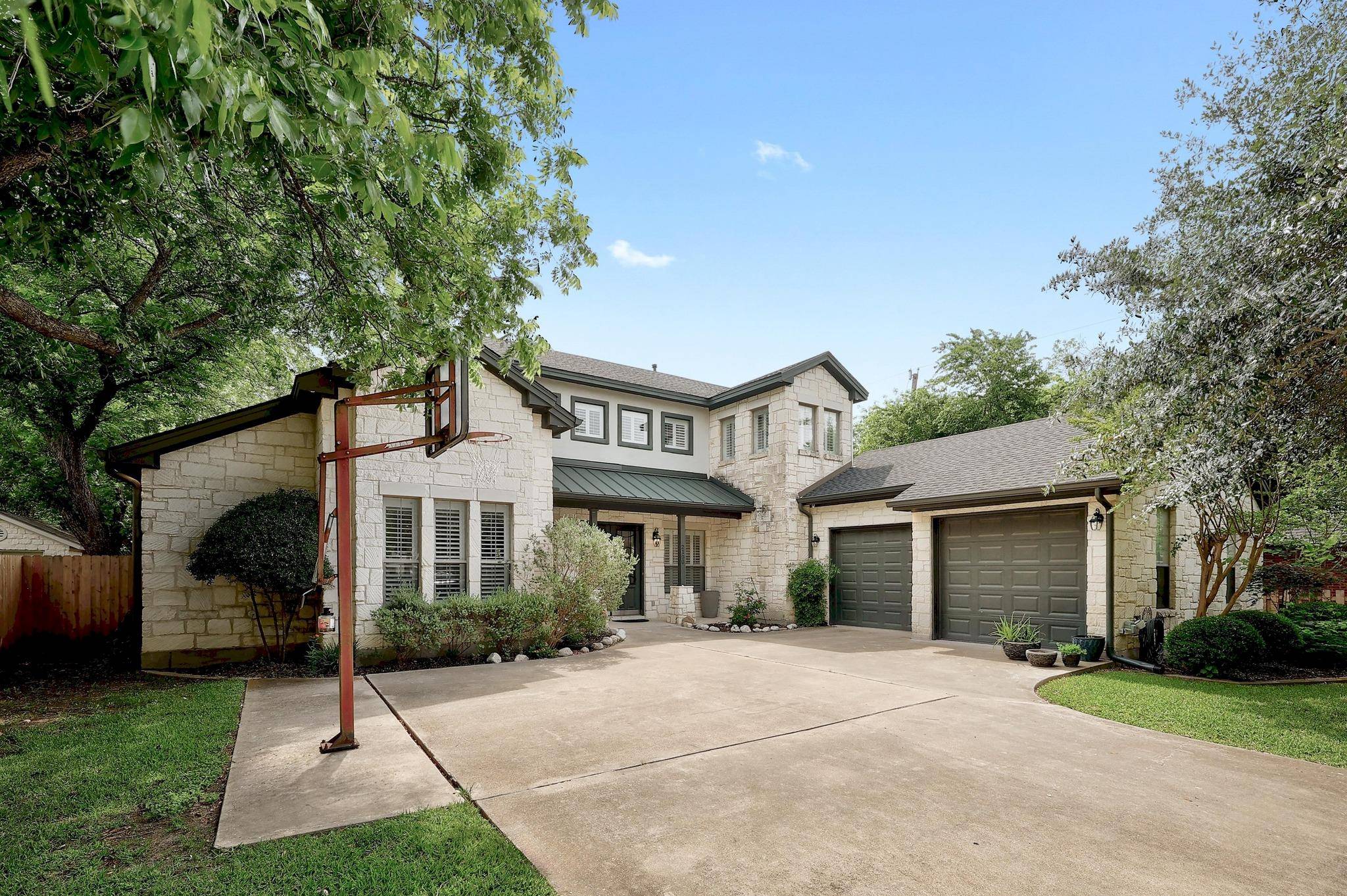 2100 Quail CV, Taylor, TX 76574