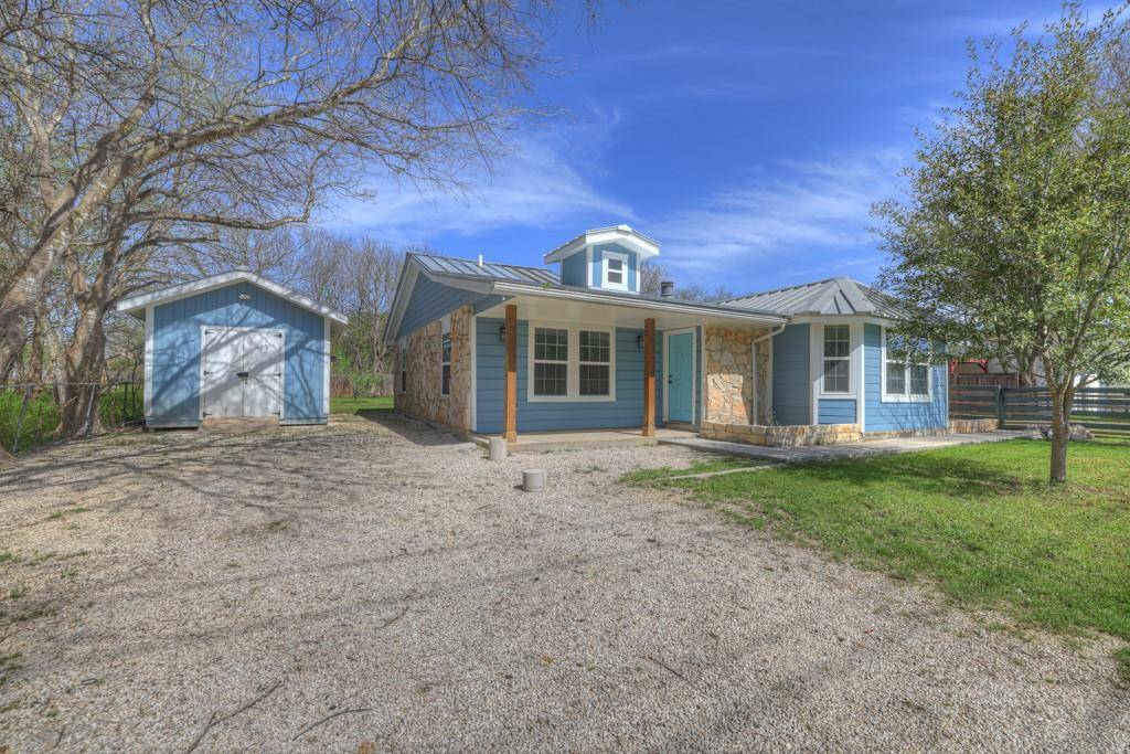 4973 Crossover RD, San Marcos, TX 78666