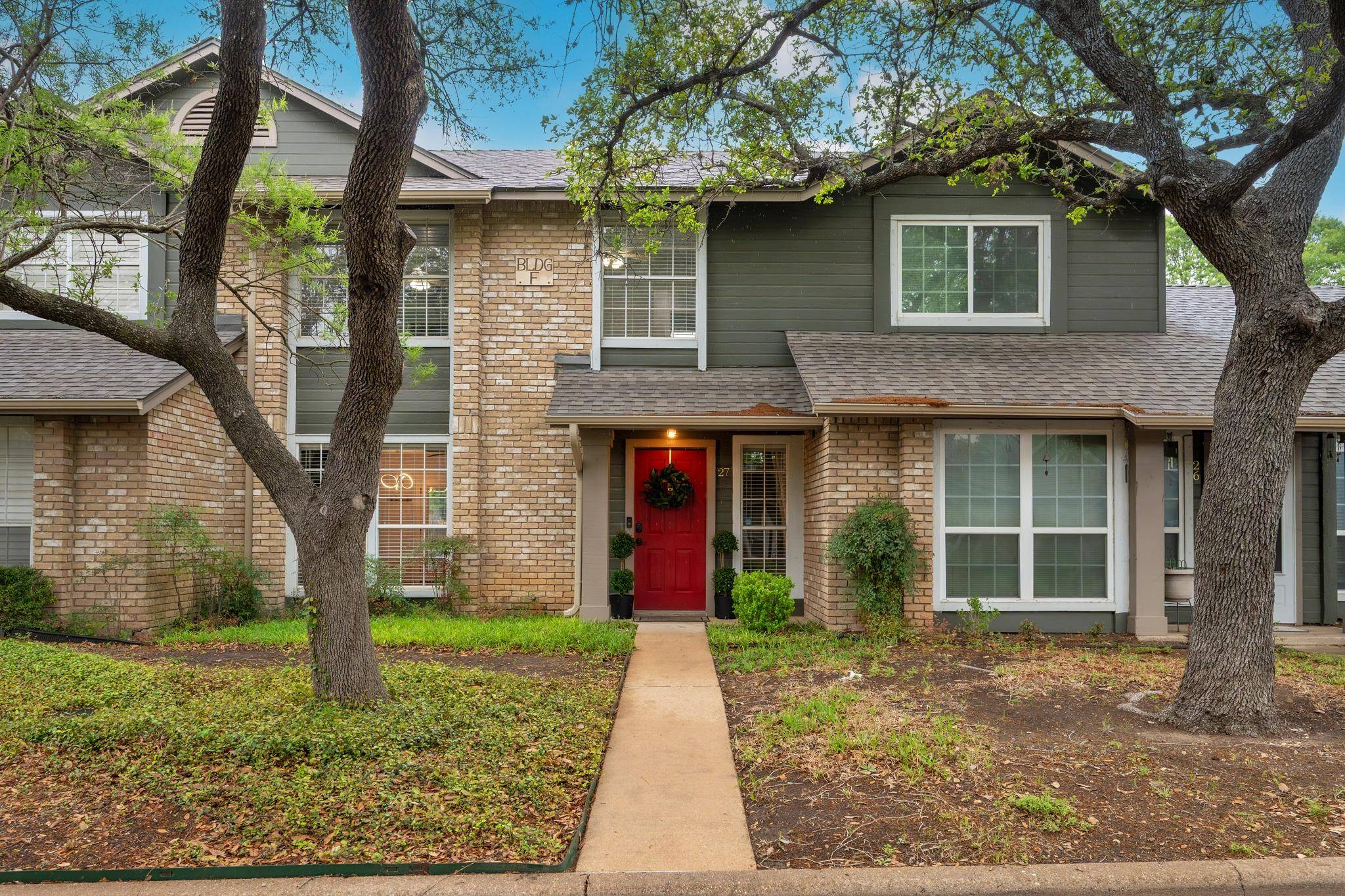 1015 E Yager LN #27, Austin, TX 78753