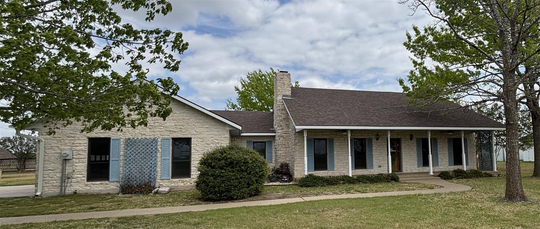 140 County Road 167, Georgetown, TX 78626
