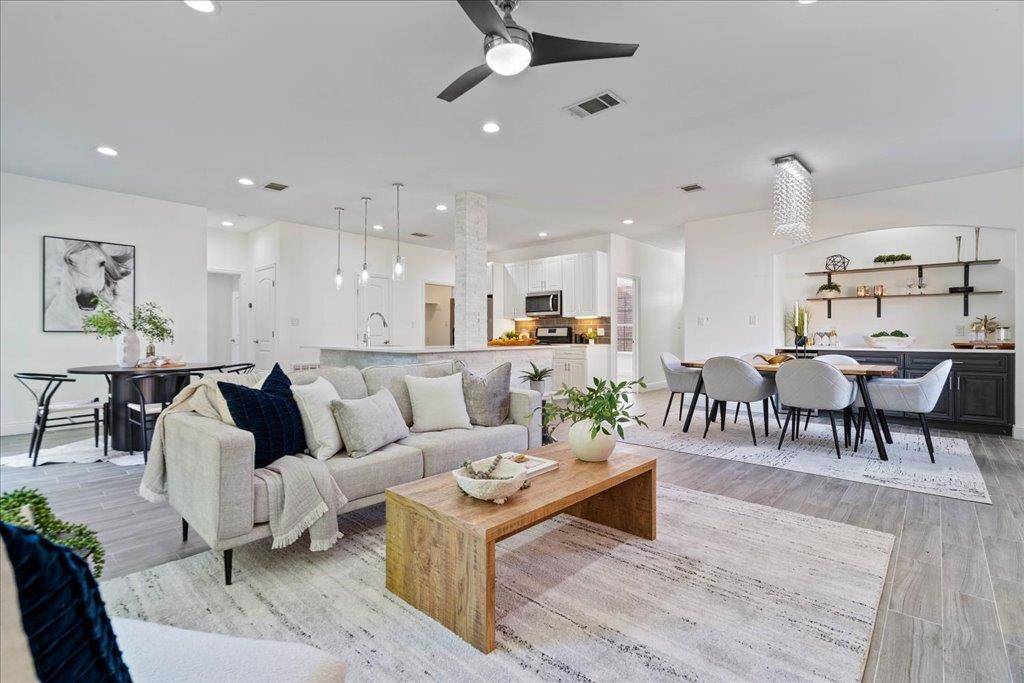 304 Susana DR, Georgetown, TX 78628