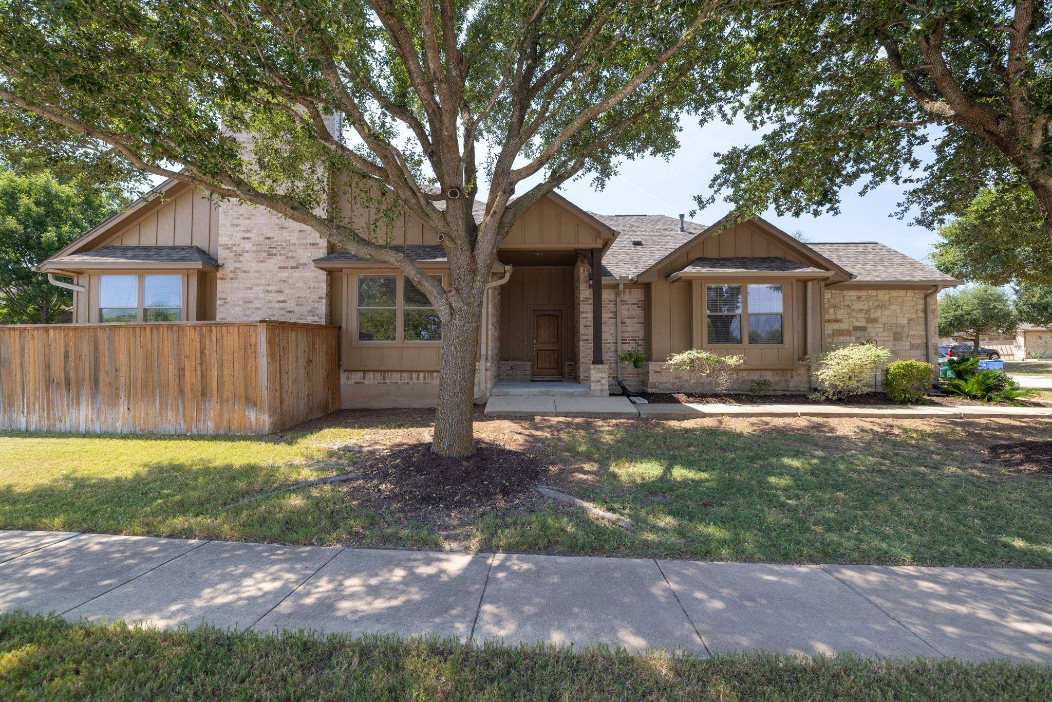 19525 Brent Knoll DR, Pflugerville, TX 78660