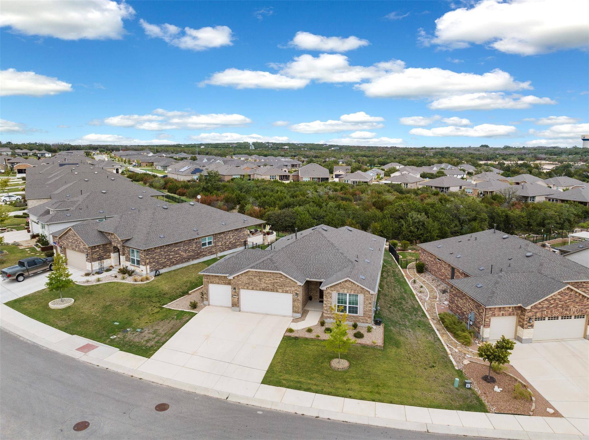 112 Notched Bow LN, Georgetown, TX 78633