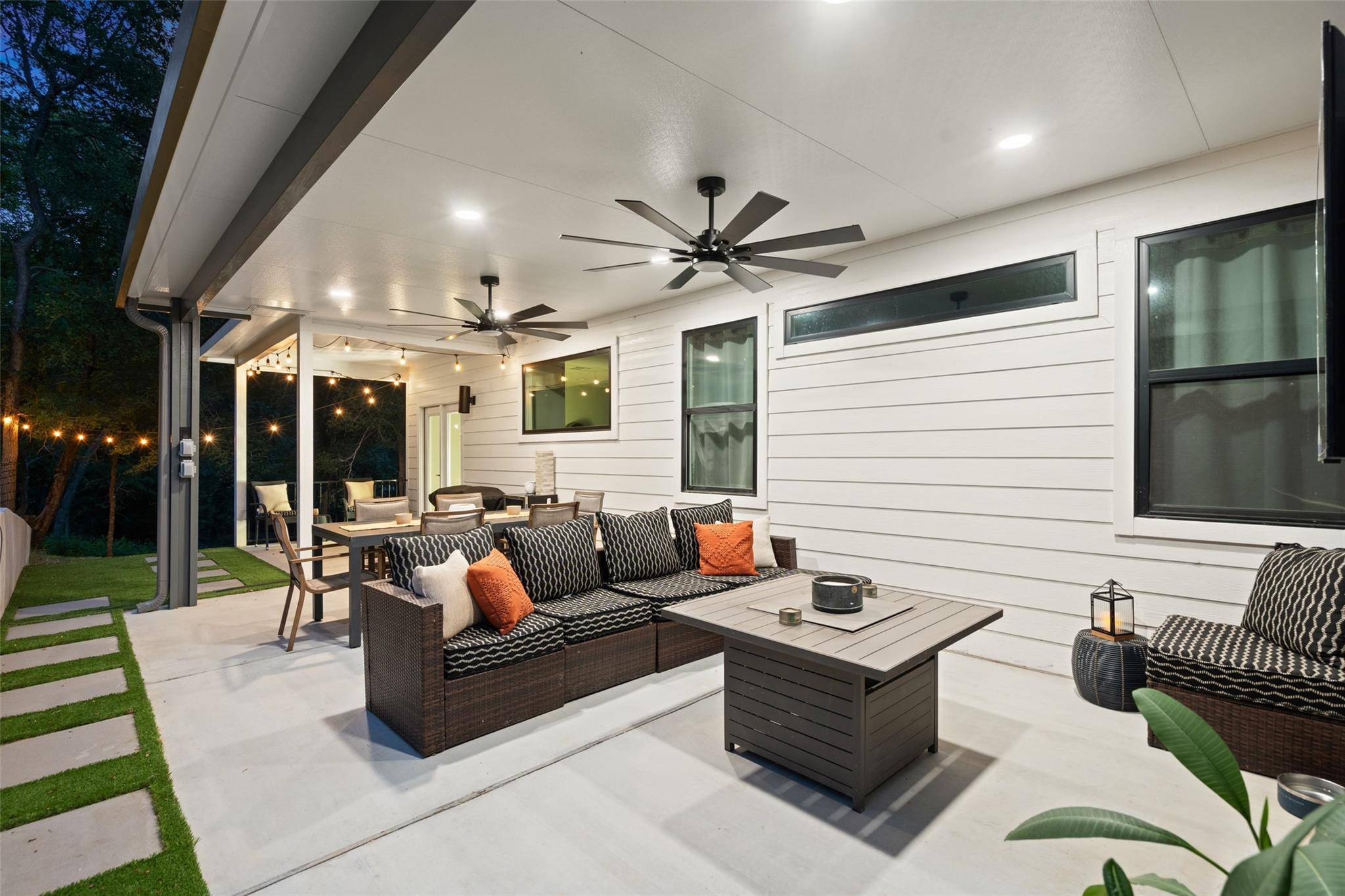 126 Helemano DR, Bastrop, TX 78602