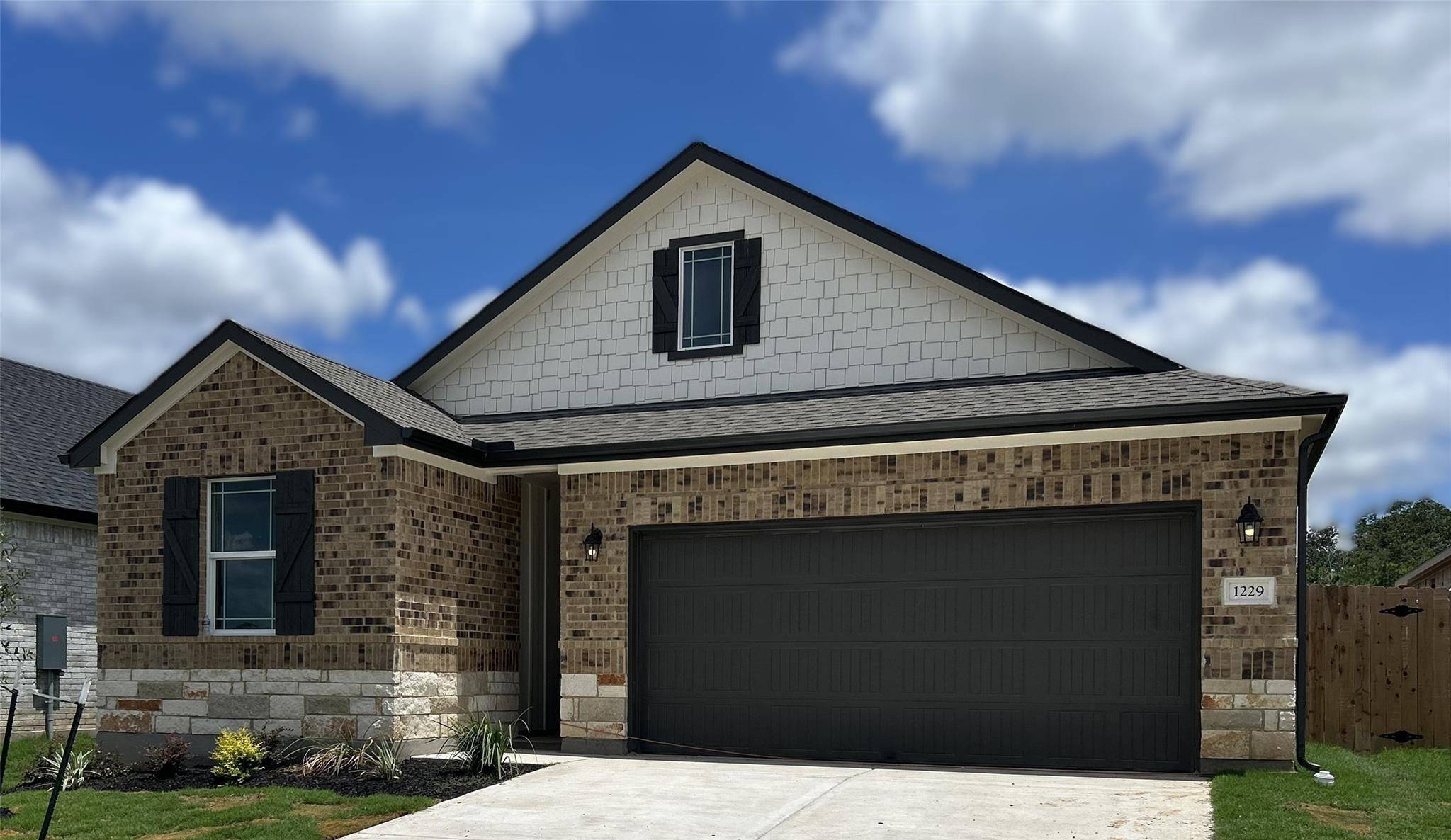 1229 Blue Oak BLVD, San Marcos, TX 78666