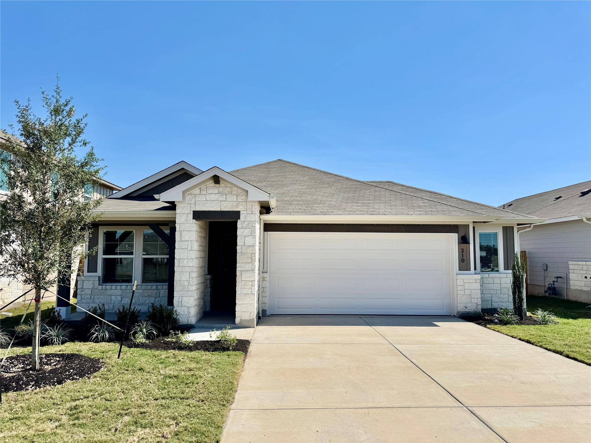 210 Amethyst DR, Kyle, TX 78640