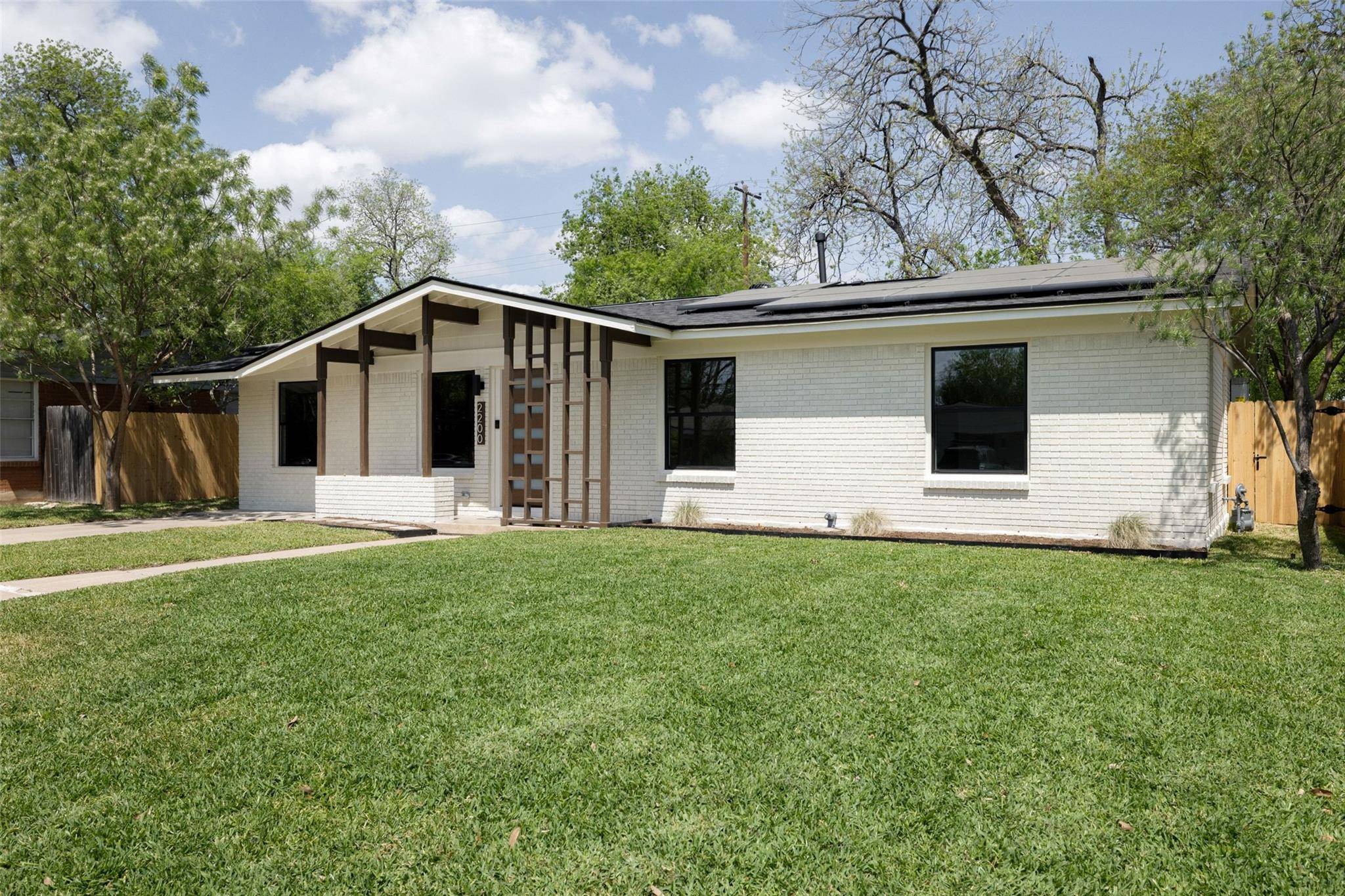 2200 Bristol DR, Austin, TX 78723