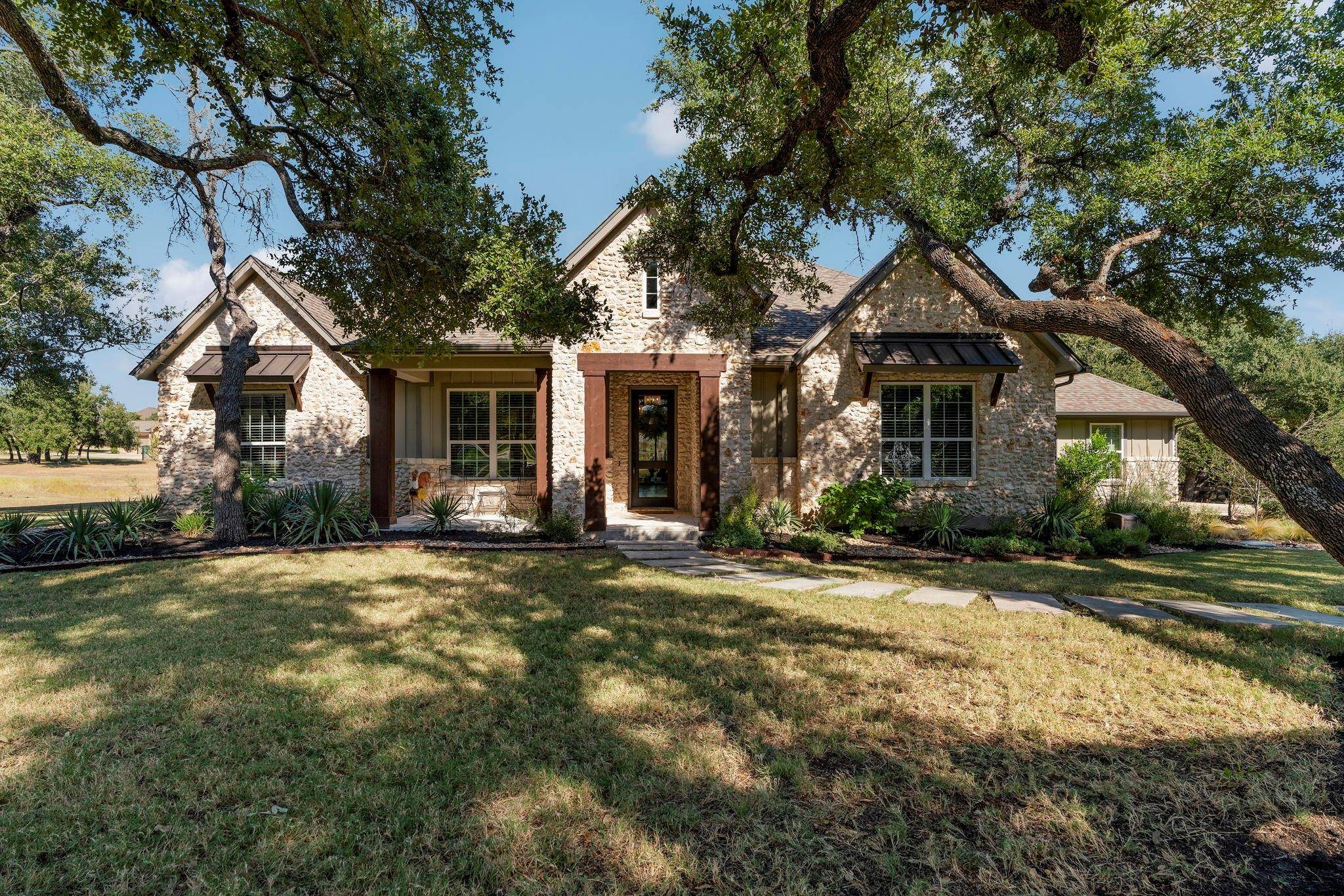 189 Driftwood CT, Dripping Springs, TX 78620