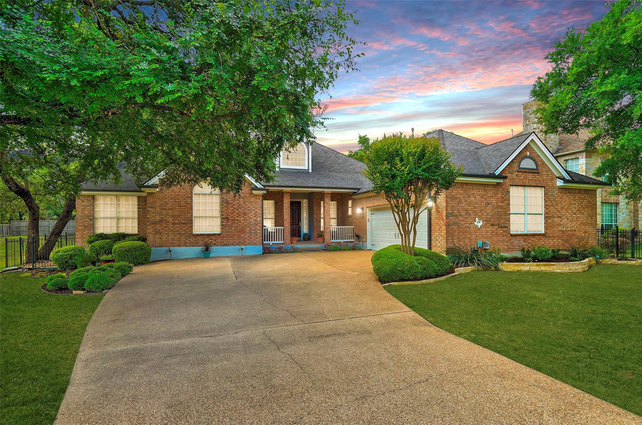 435 Champions DR, Georgetown, TX 78628