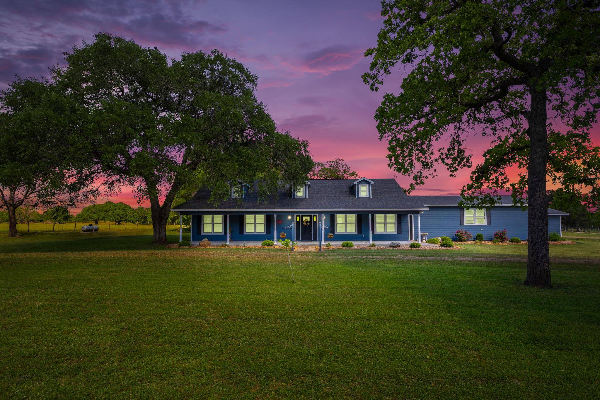 1847 County Road 248, Schulenburg, TX 78956