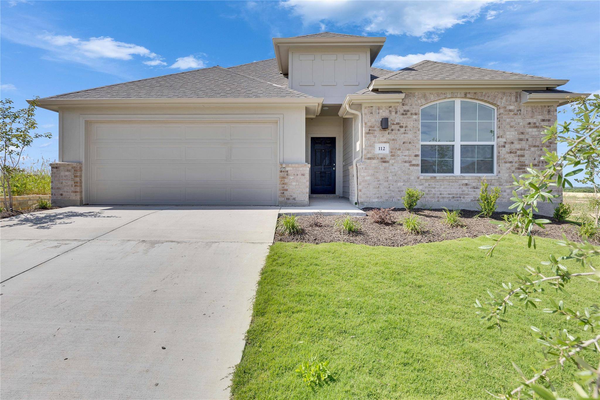 112 Crow Valley DR, Jarrell, TX 76537