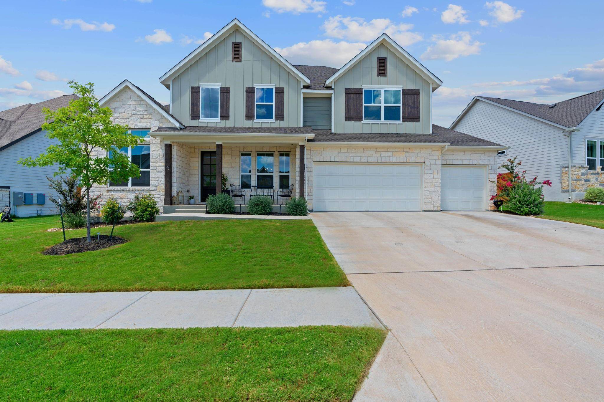 946 Sage Thrasher CIR, Dripping Springs, TX 78620