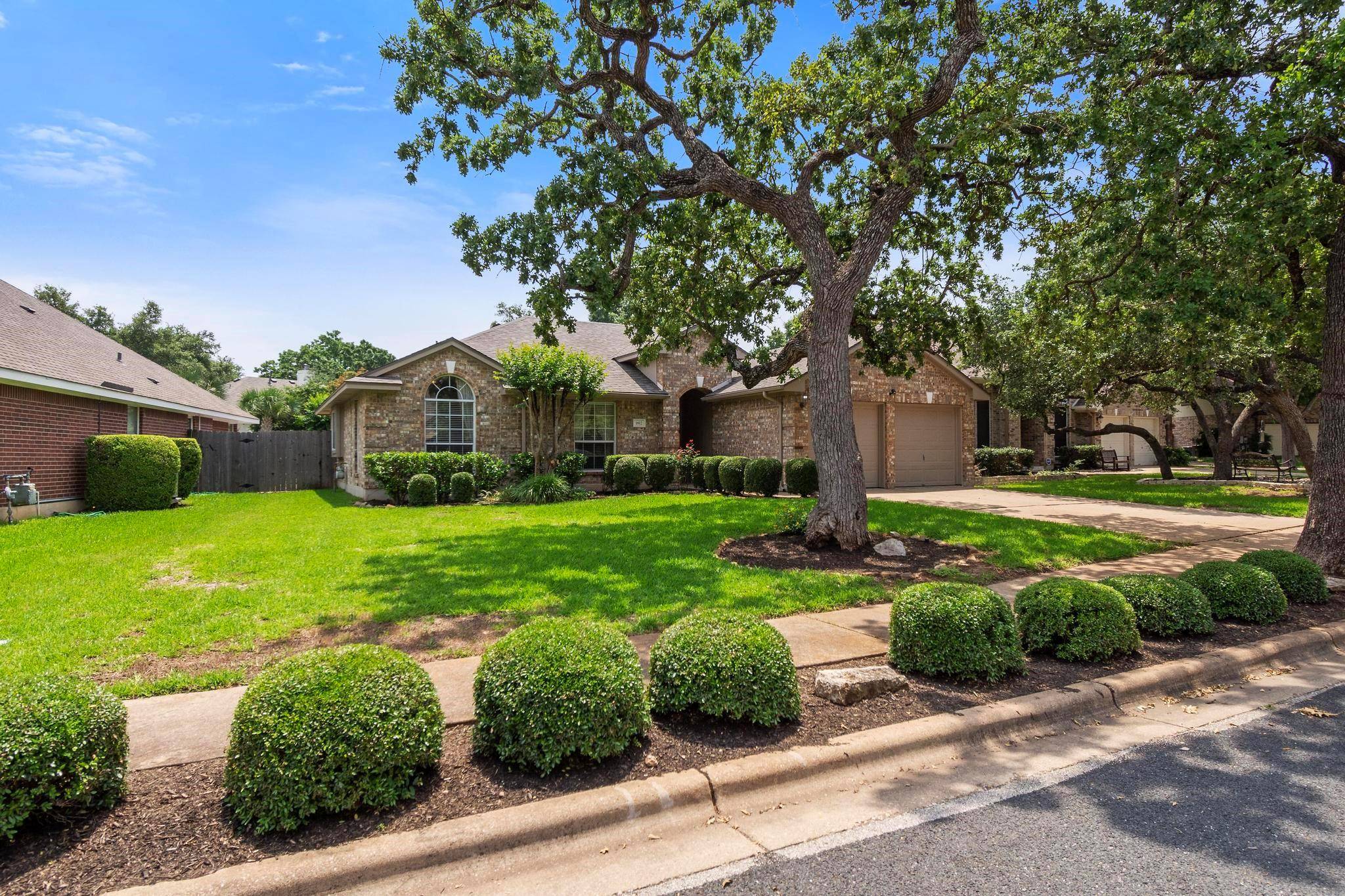 1812 Feather Nest DR, Cedar Park, TX 78613
