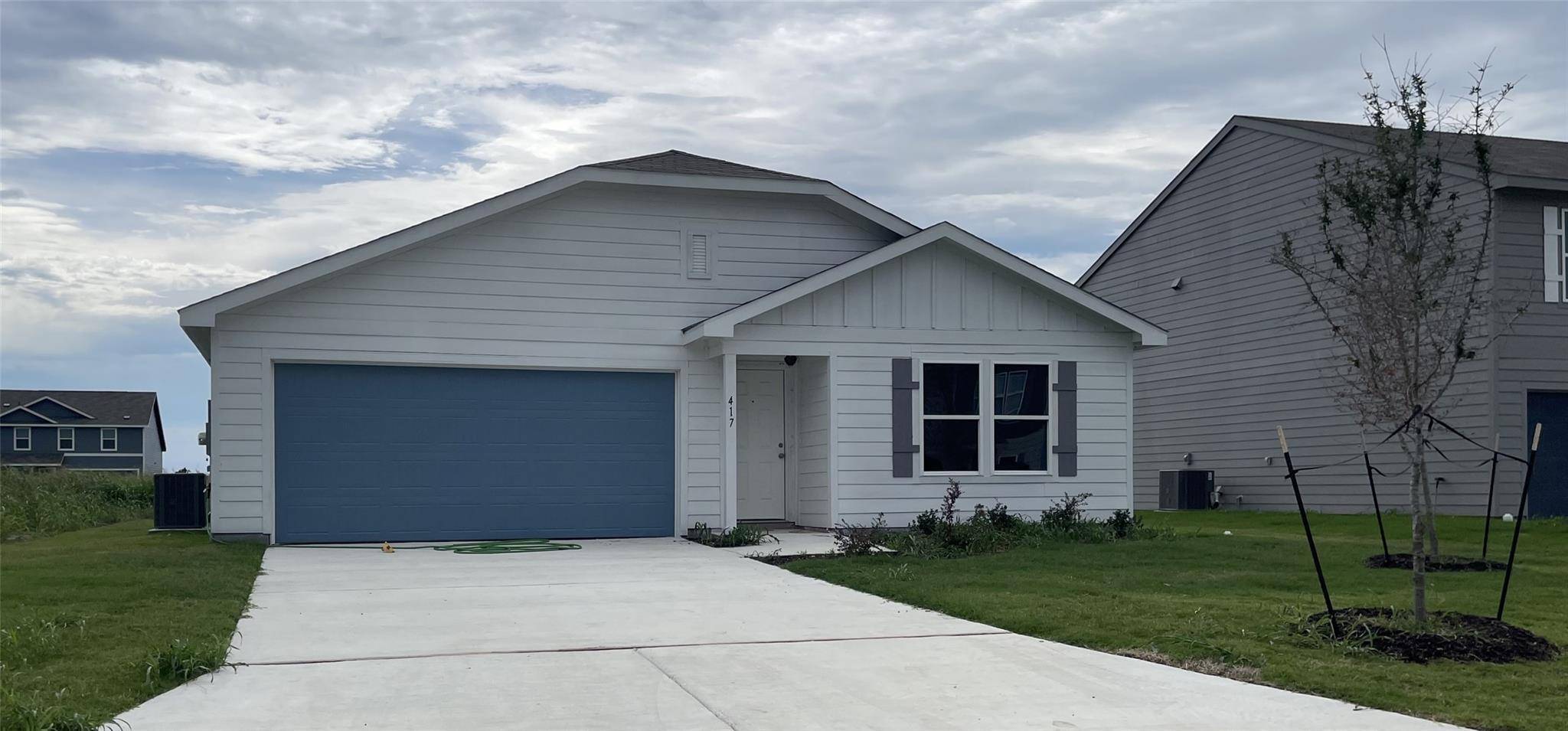 417 Rueben Ave, Holland, TX 76534