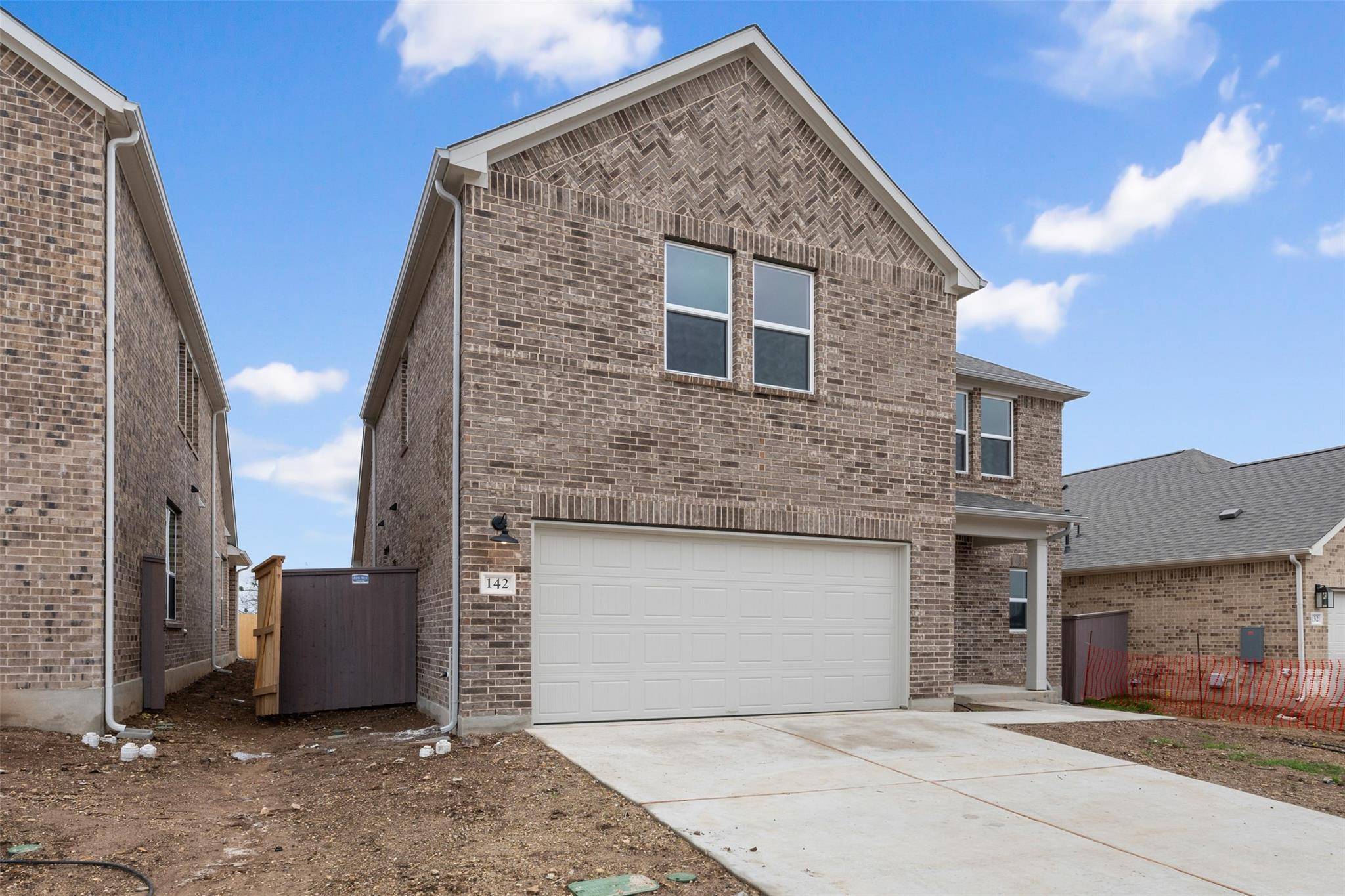 142 Golden Gate LN, Kyle, TX 78640