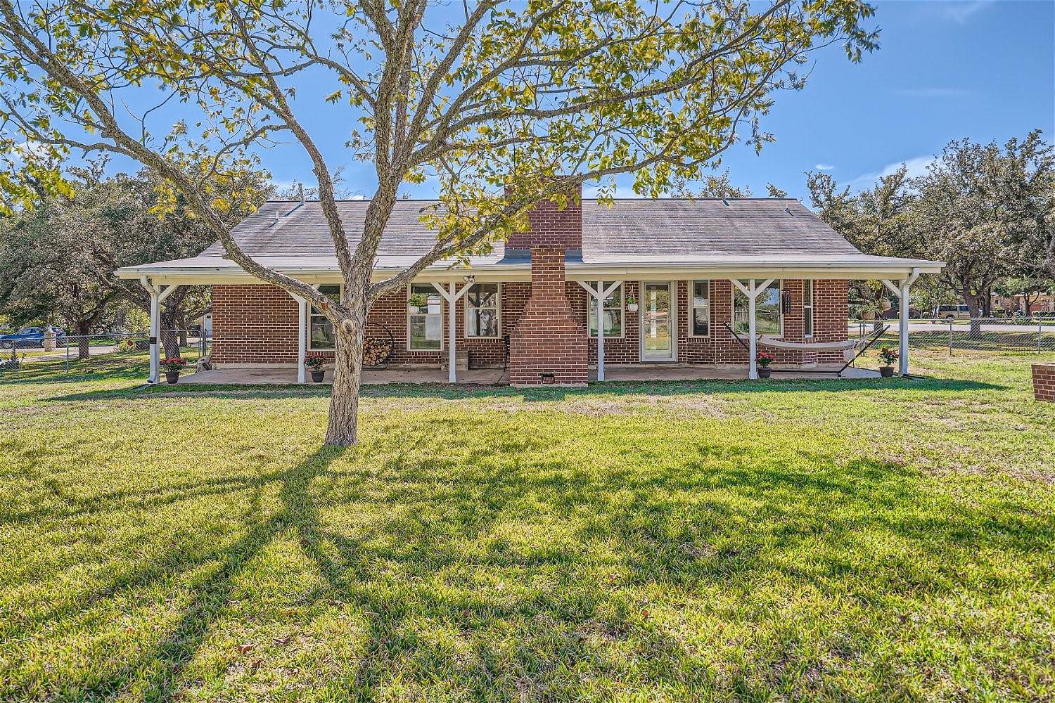 400 Arikara ST, Buda, TX 78610