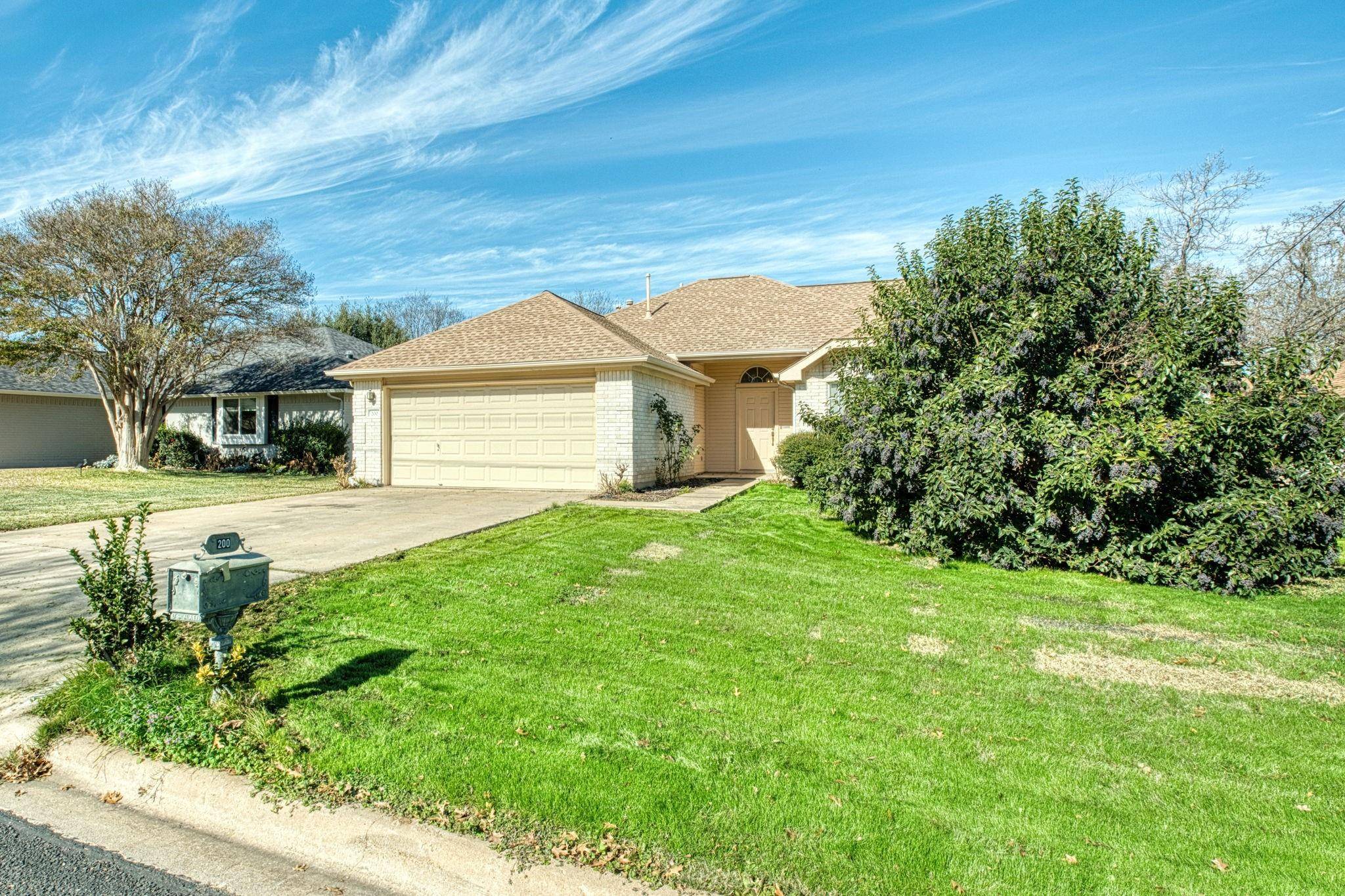 200 Susana DR, Georgetown, TX 78628