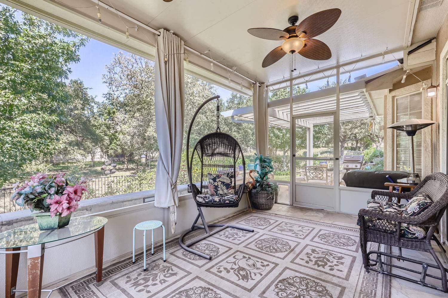 747 Armstrong DR, Georgetown, TX 78633