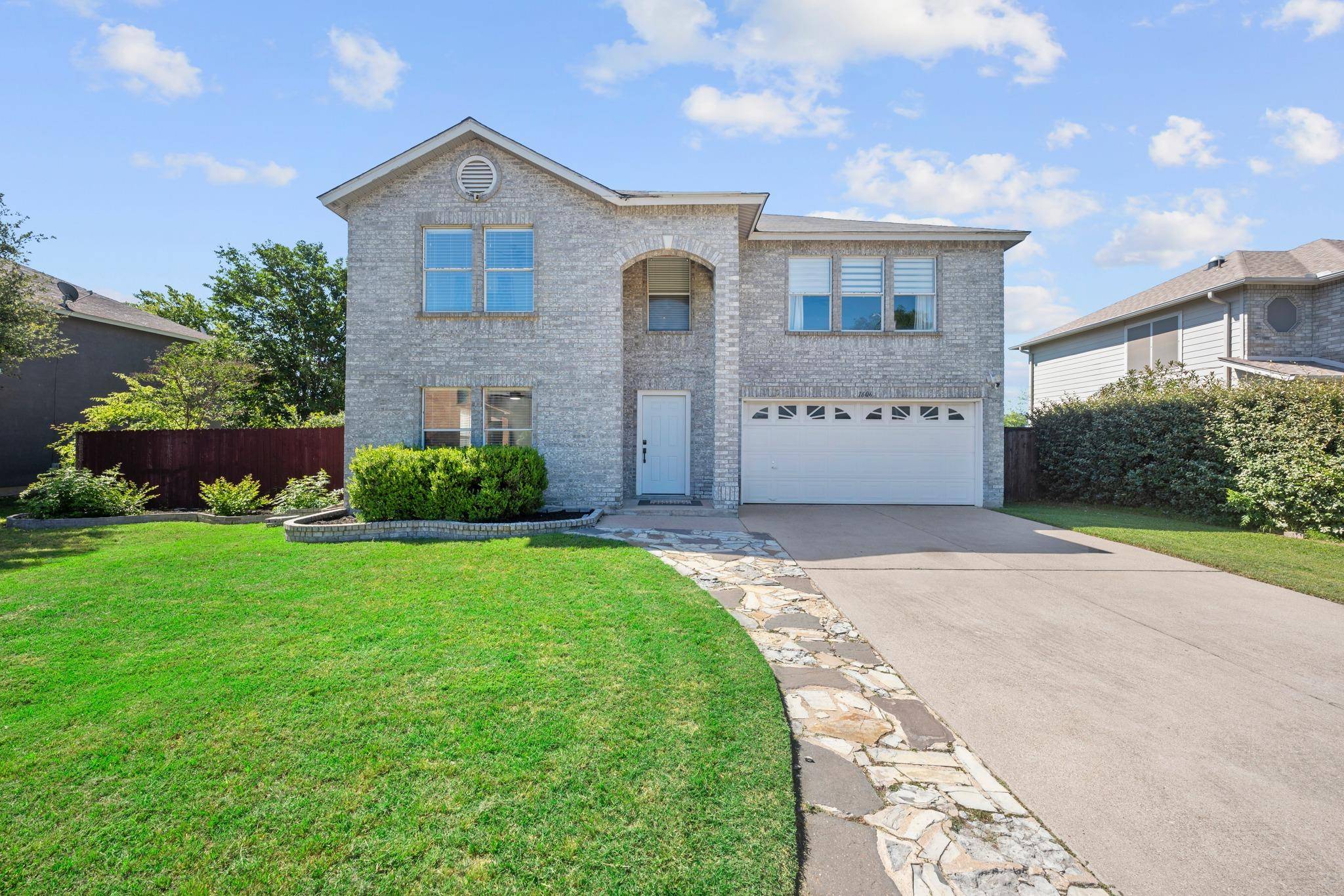 1606 Candlelight DR, Leander, TX 78641