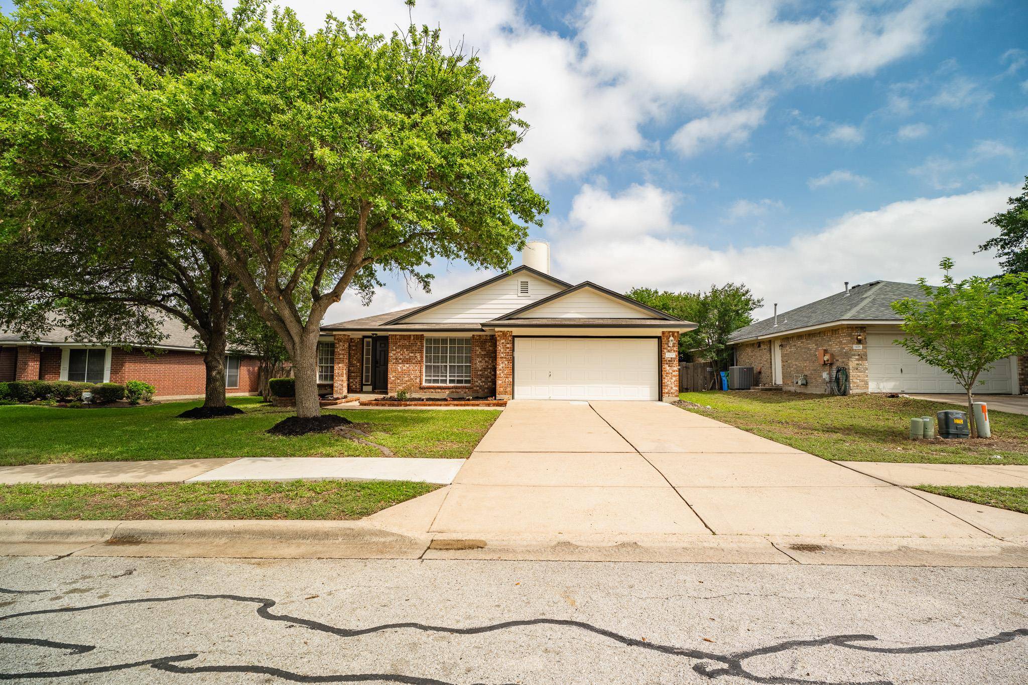1420 Marsh Harbour DR, Round Rock, TX 78664