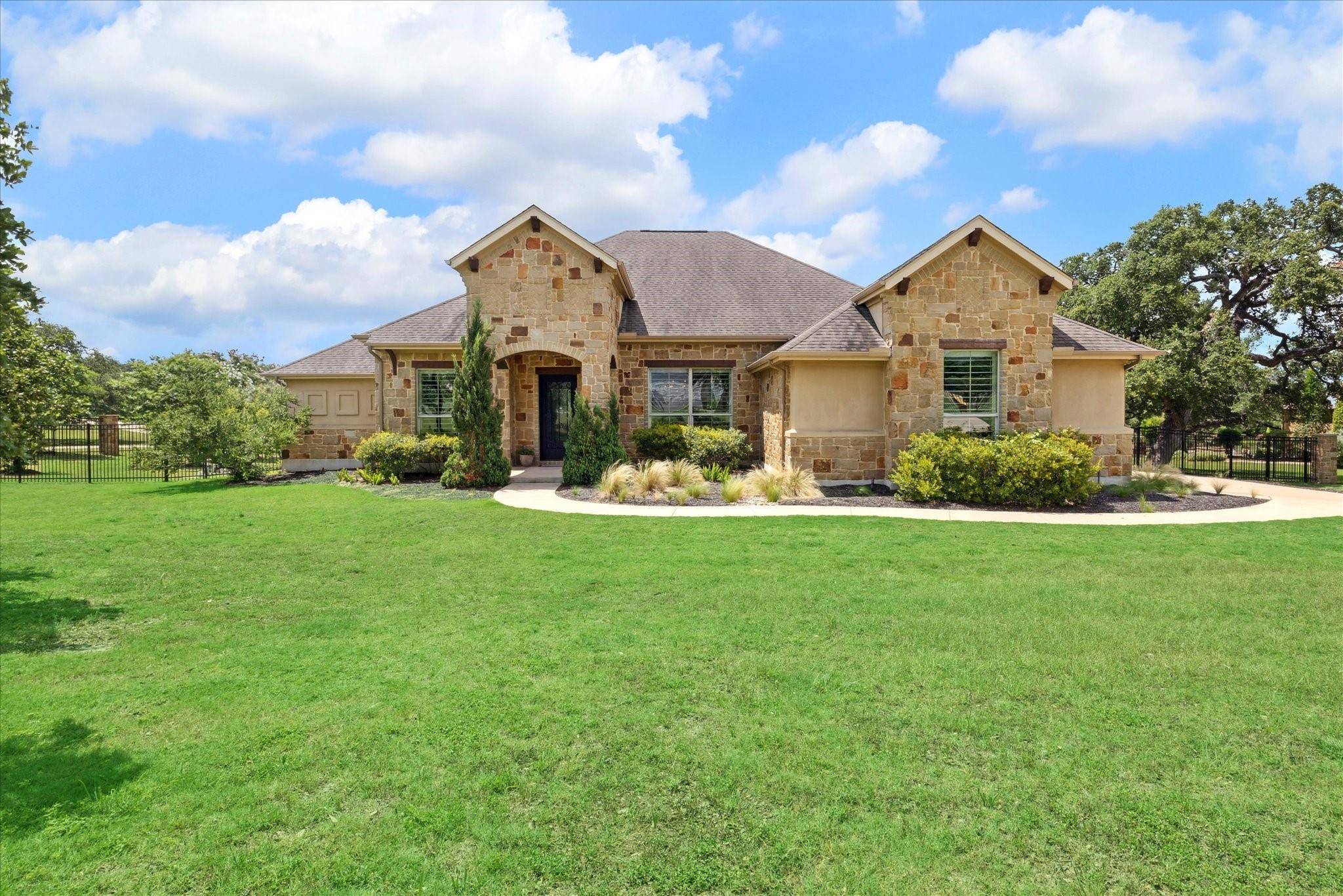 127 Pine Post CV, Driftwood, TX 78619