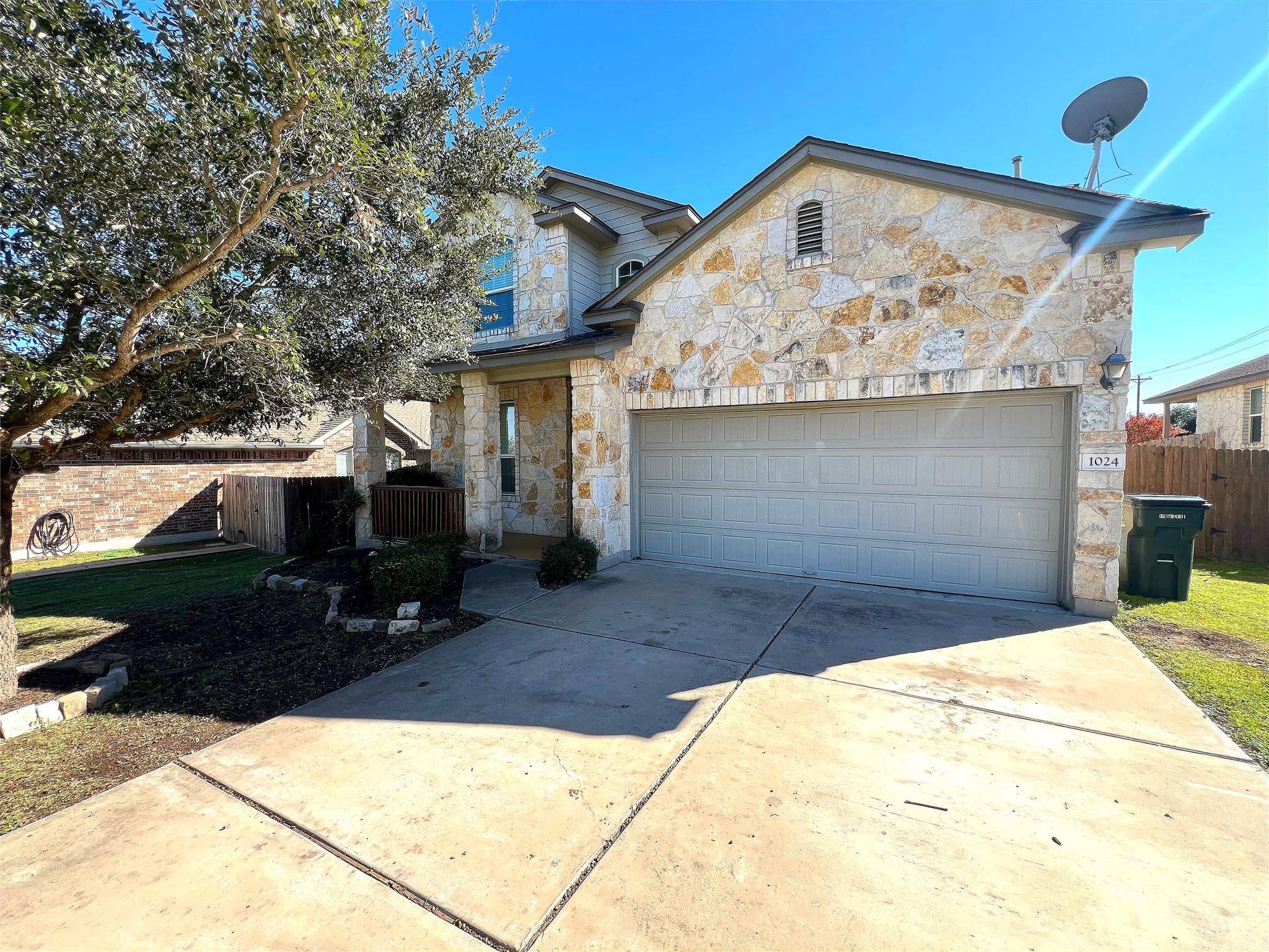 1024 Four Seasons Farm DR, Kyle, TX 78640