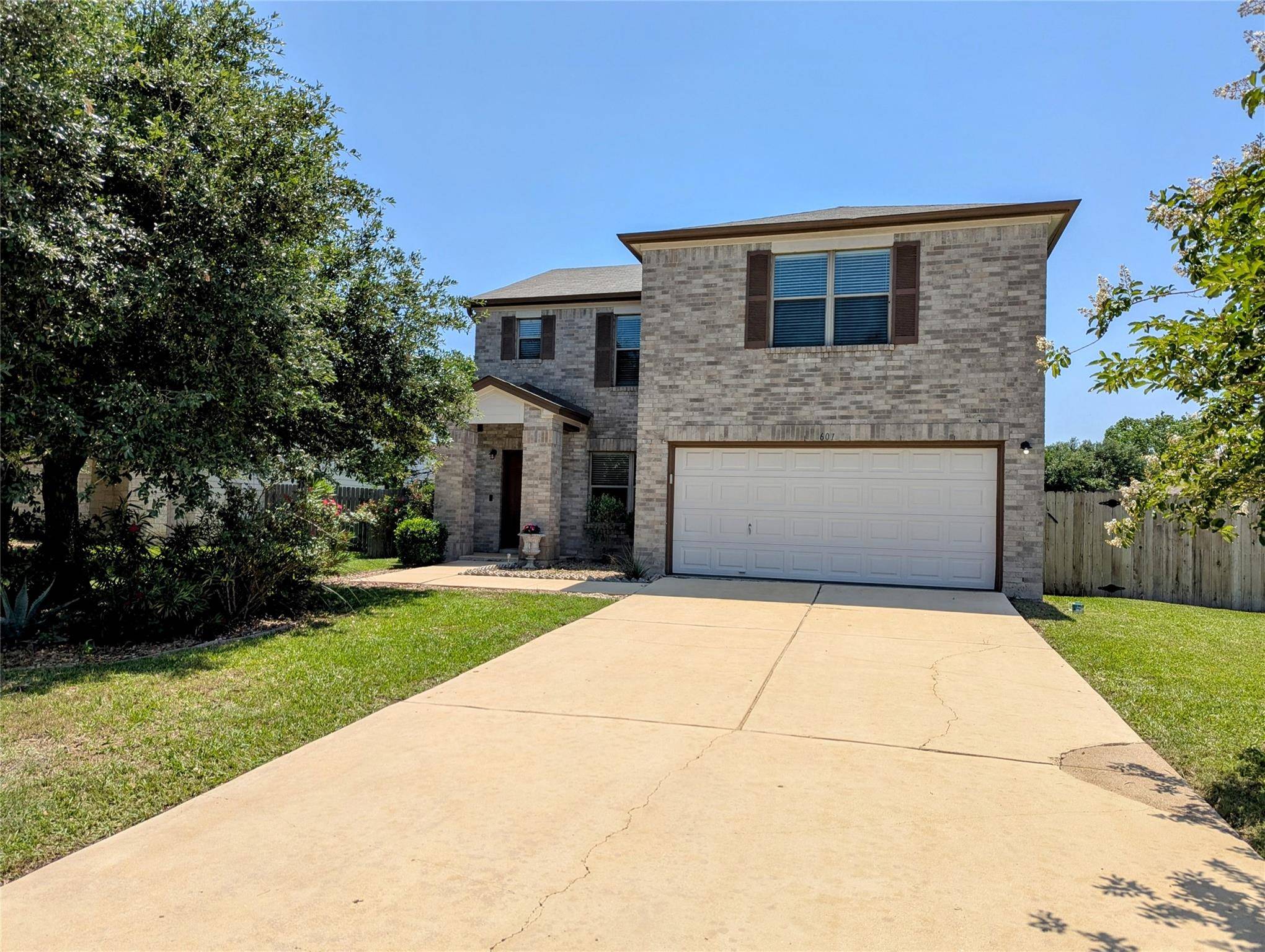 601 Abundance LN, Kyle, TX 78640